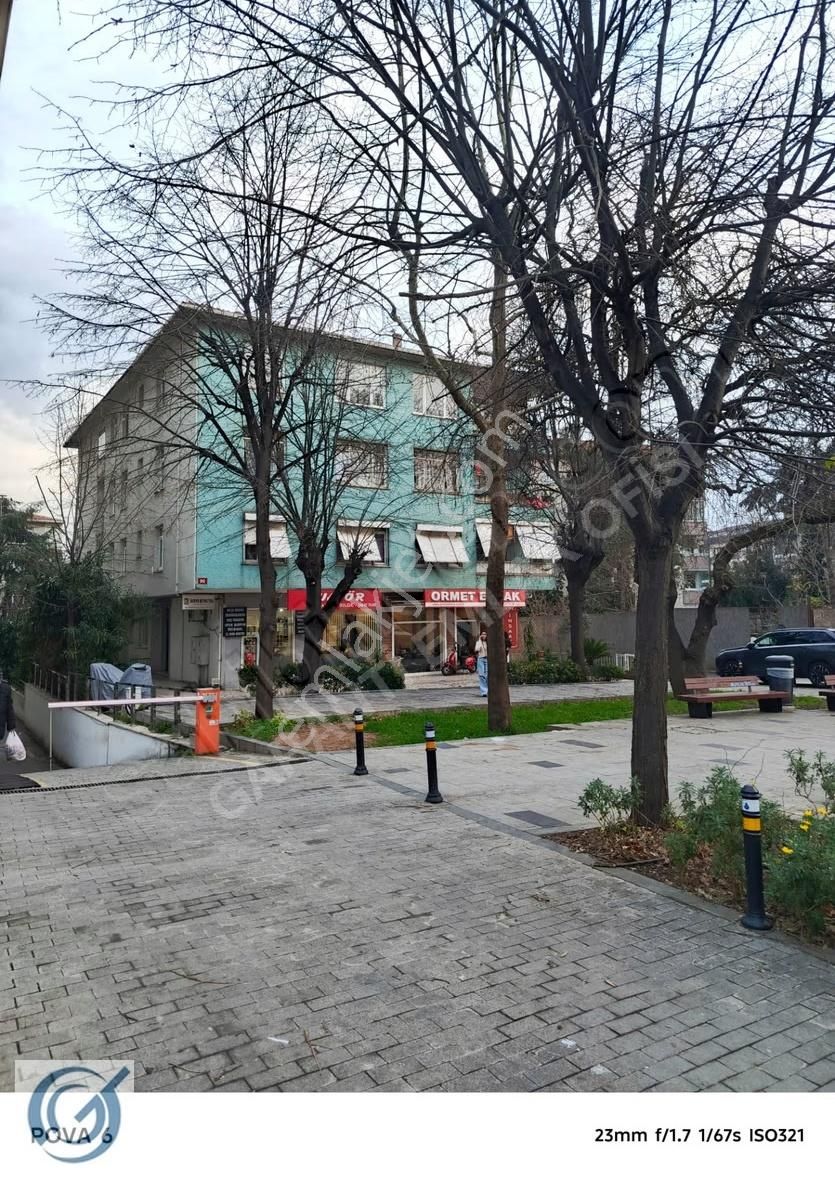 Acıbadem Caddesinde 3 Oda 1 Salon Manzaralı Daire