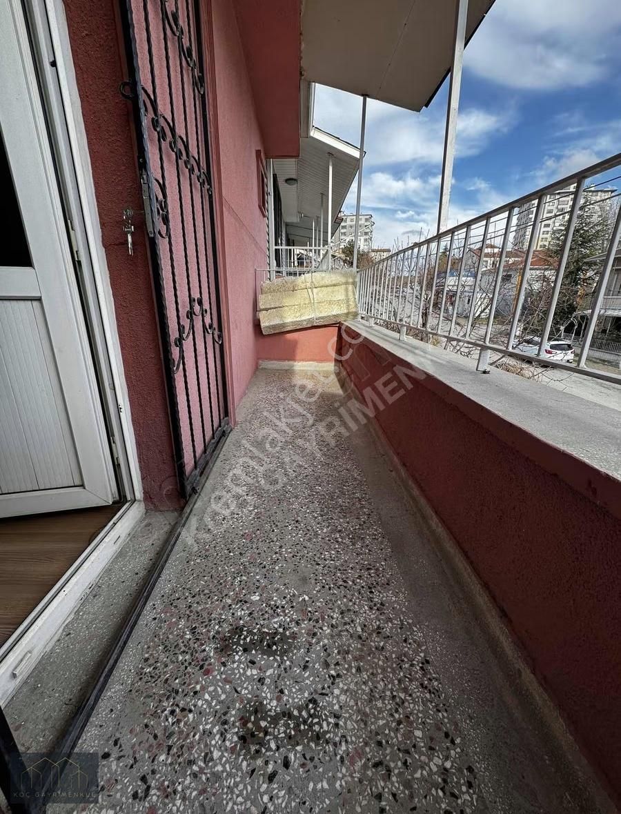 Koç Gayrimenkul'den 4.5+1 Yapılı Masrafsız Satılık Müstakil Ev - Görsel 8