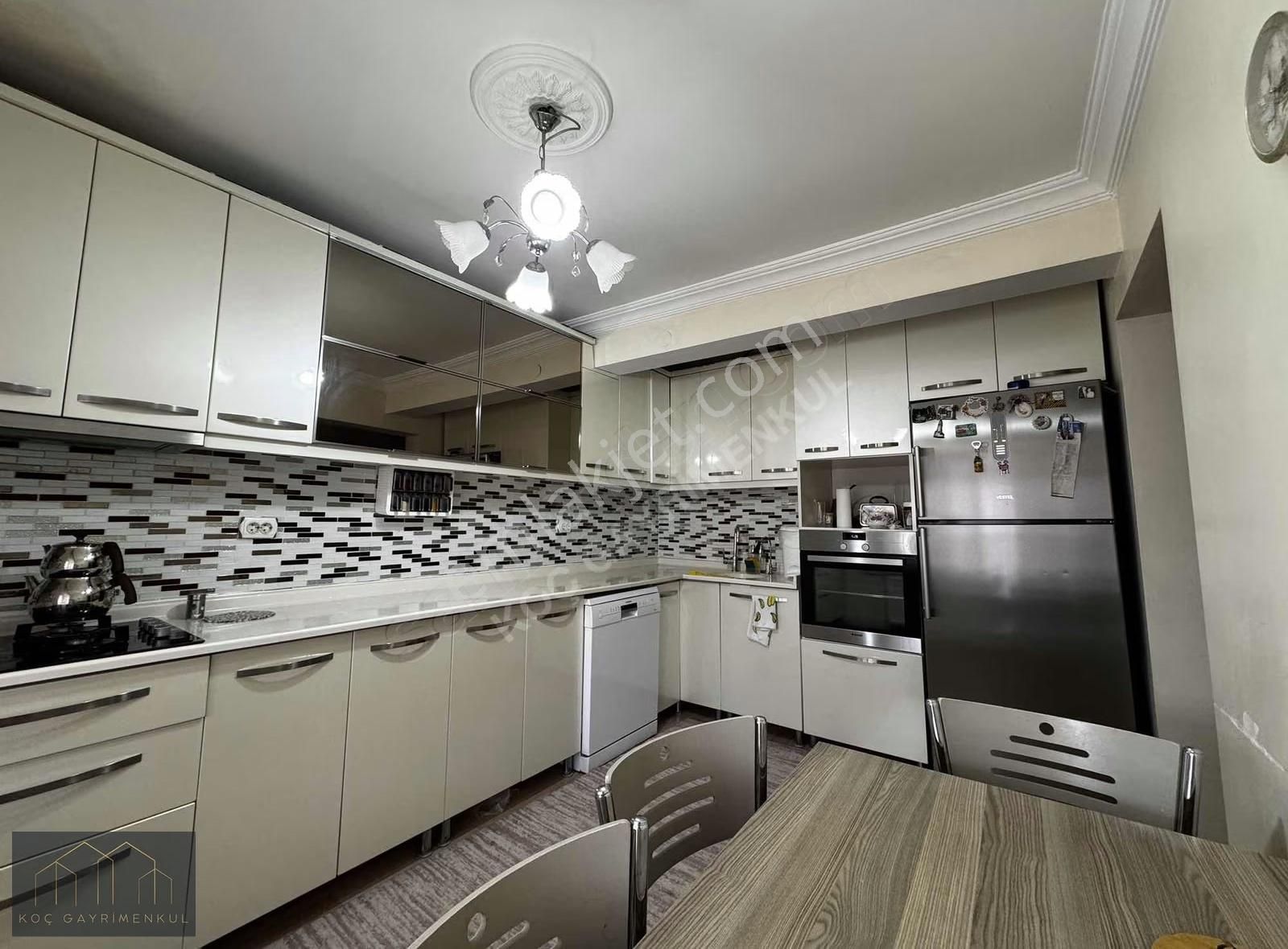 Koç Gayrimenkul'den 4.5+1 Yapılı Masrafsız Satılık Müstakil Ev - Görsel 30