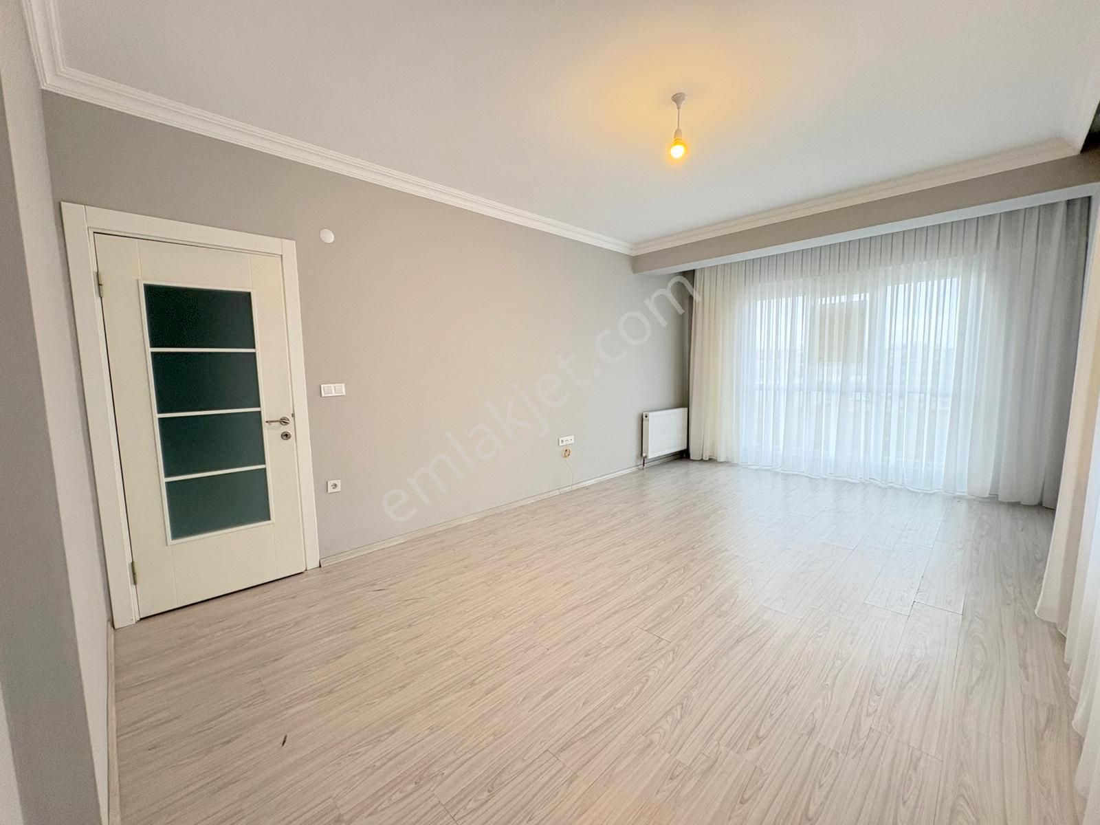 Mertcan'dan Tandoğan Cad.4dk Açık Balkonlu Ara Kat 2+1 Daire - Görsel 2