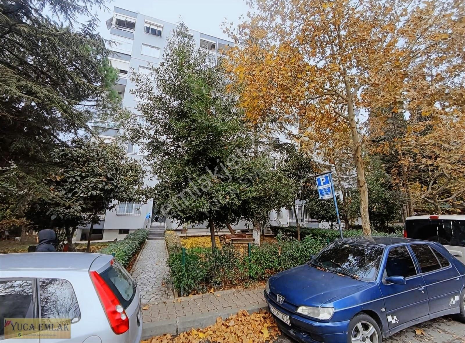 Yuca Emlak Kozyatağı Belediye Bloklarında Temiz Mobilyalı 2+1 - Görsel 13