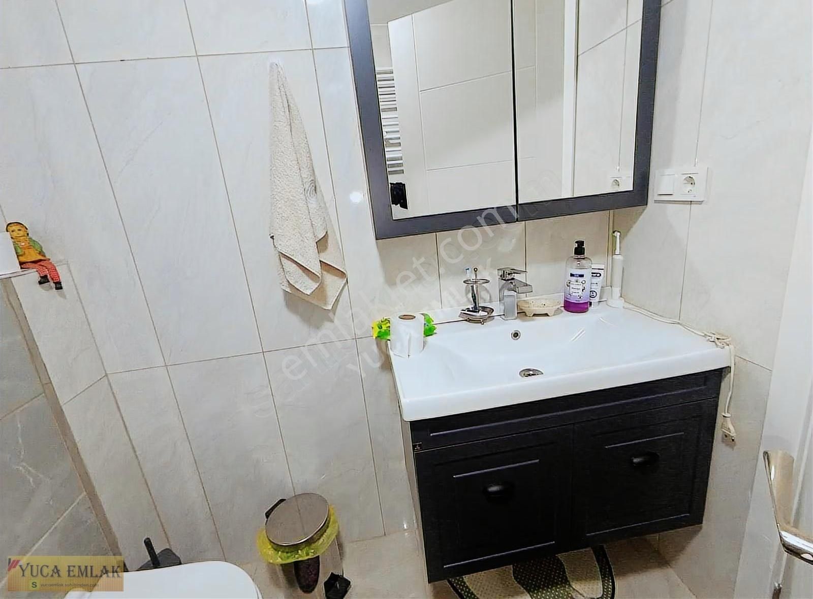 Yuca Emlak Kozyatağı Belediye Bloklarında Temiz Mobilyalı 2+1 - Görsel 33