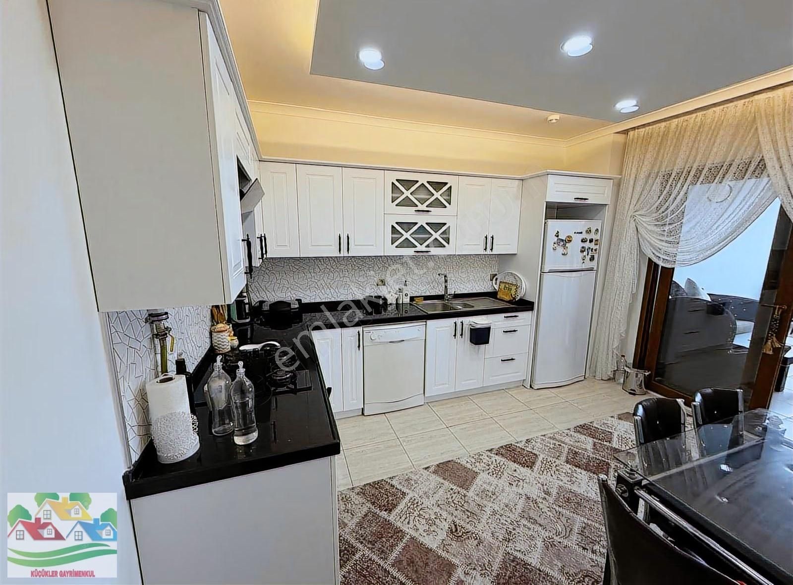 2 Nolu Beşirlide Muhteşem Manzaralı Daire - Görsel 15