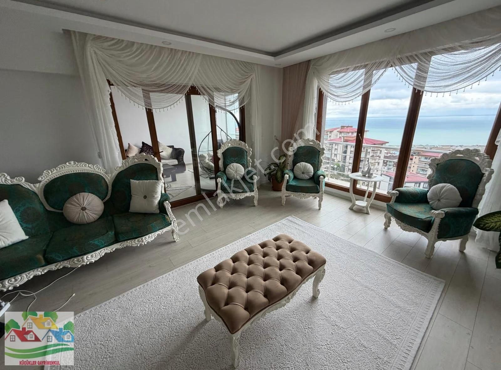 2 Nolu Beşirlide Muhteşem Manzaralı Daire