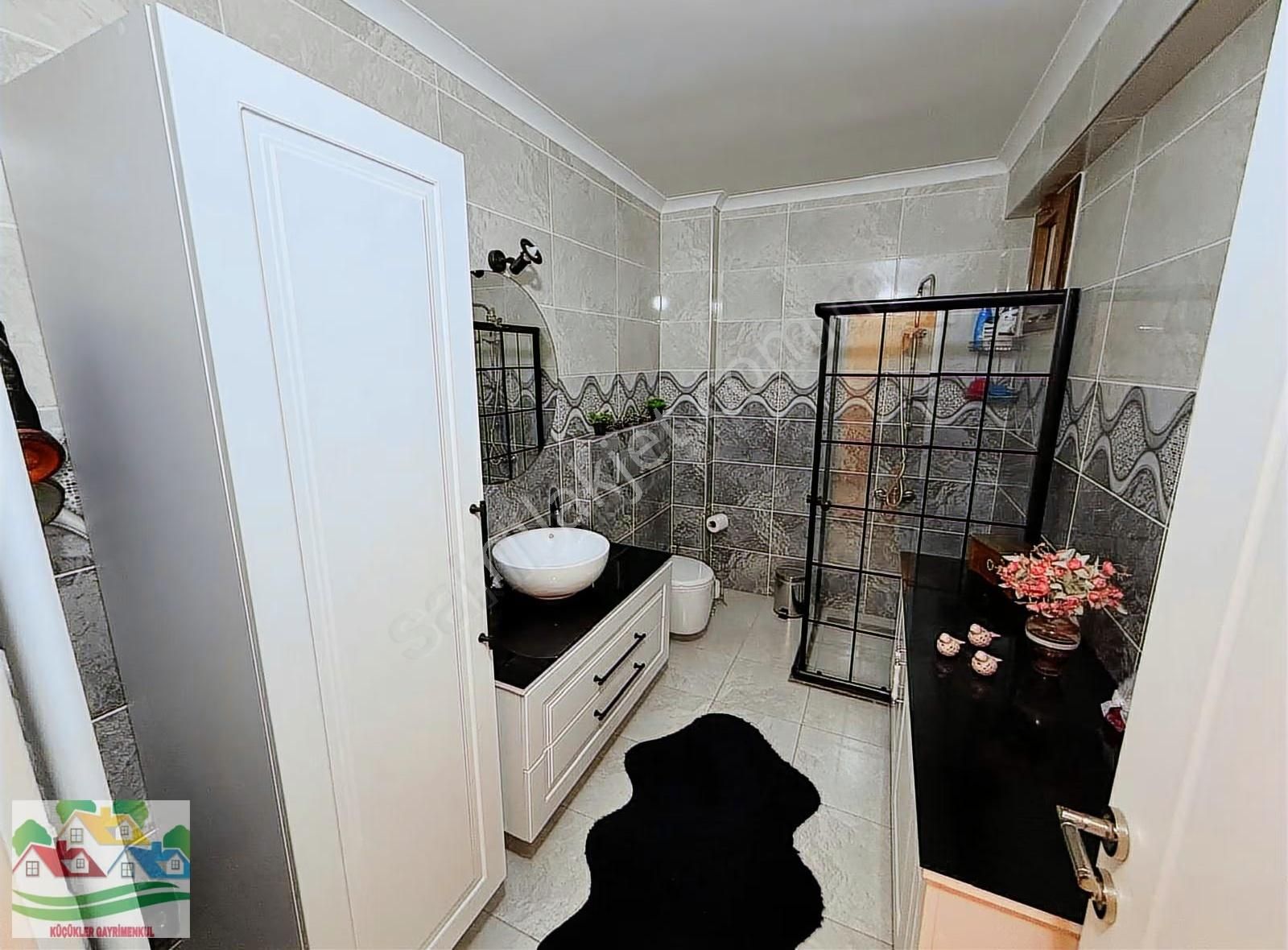 2 Nolu Beşirlide Muhteşem Manzaralı Daire - Görsel 9