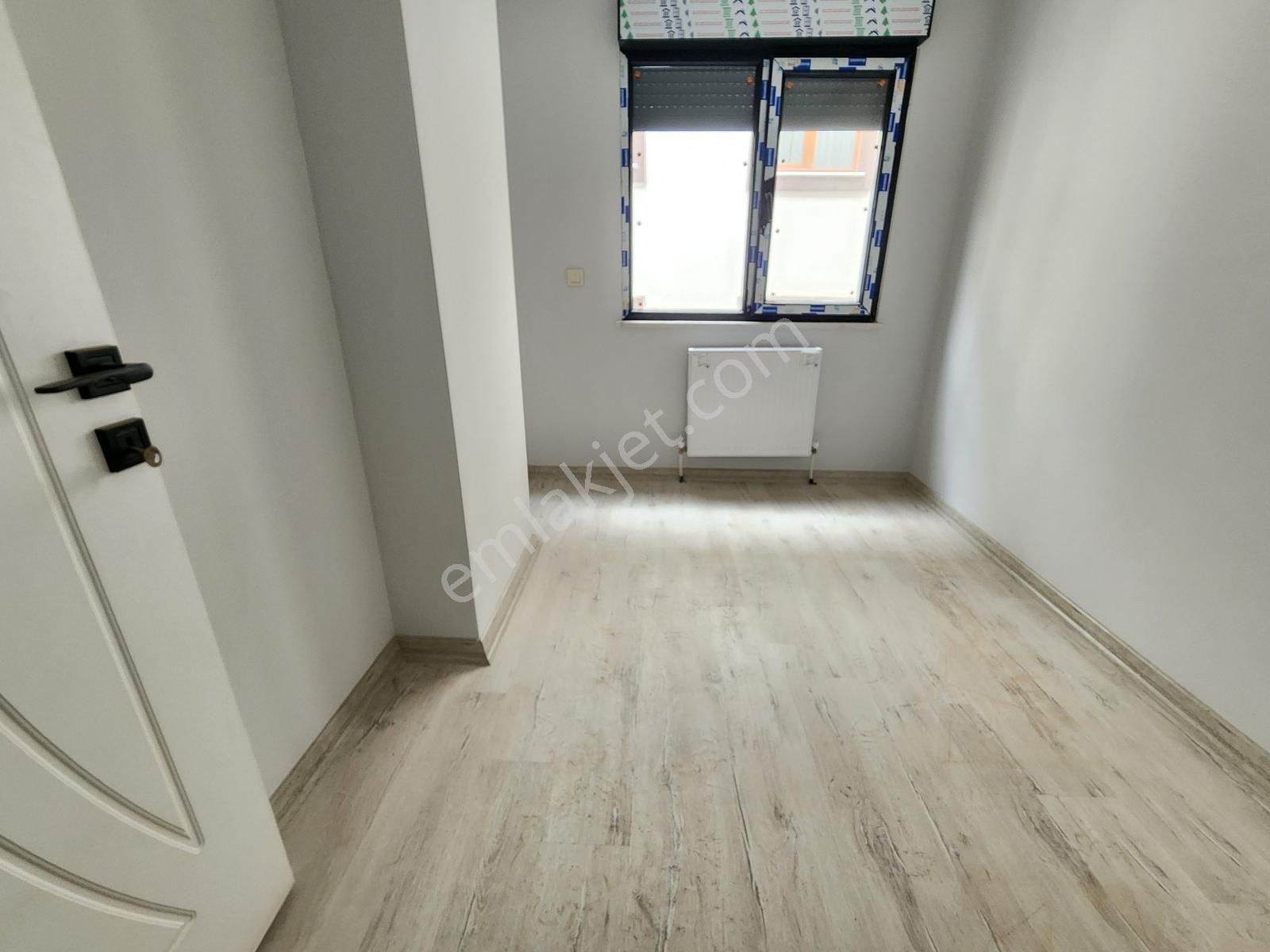 Ümraniye İstiklal Mah. Sıfır Lüks Bina Taşınmaya Hazır 2+1 Daire - Görsel 2