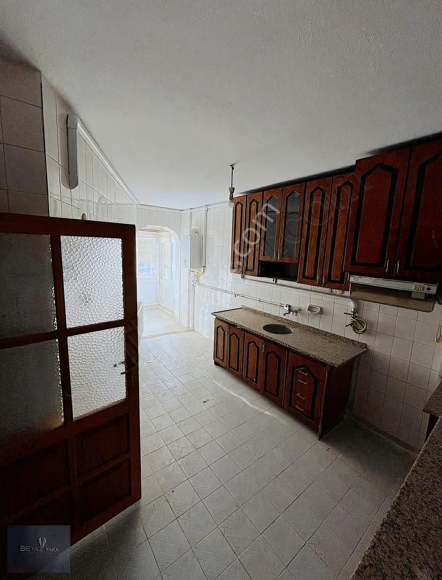 Beyazyaka'dan Kurtuluş Mahallesinde 3+1 Kiralık Daire - Görsel 6