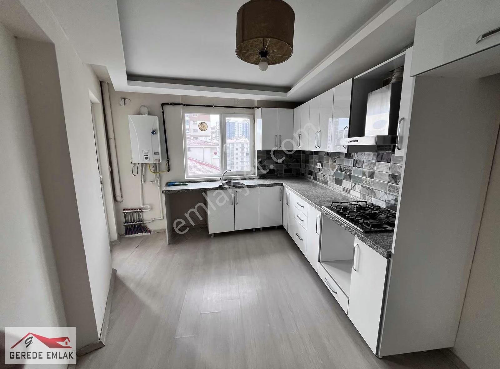 Gerede Emlaktan Yeni Binada Geniş Ferah 4+1