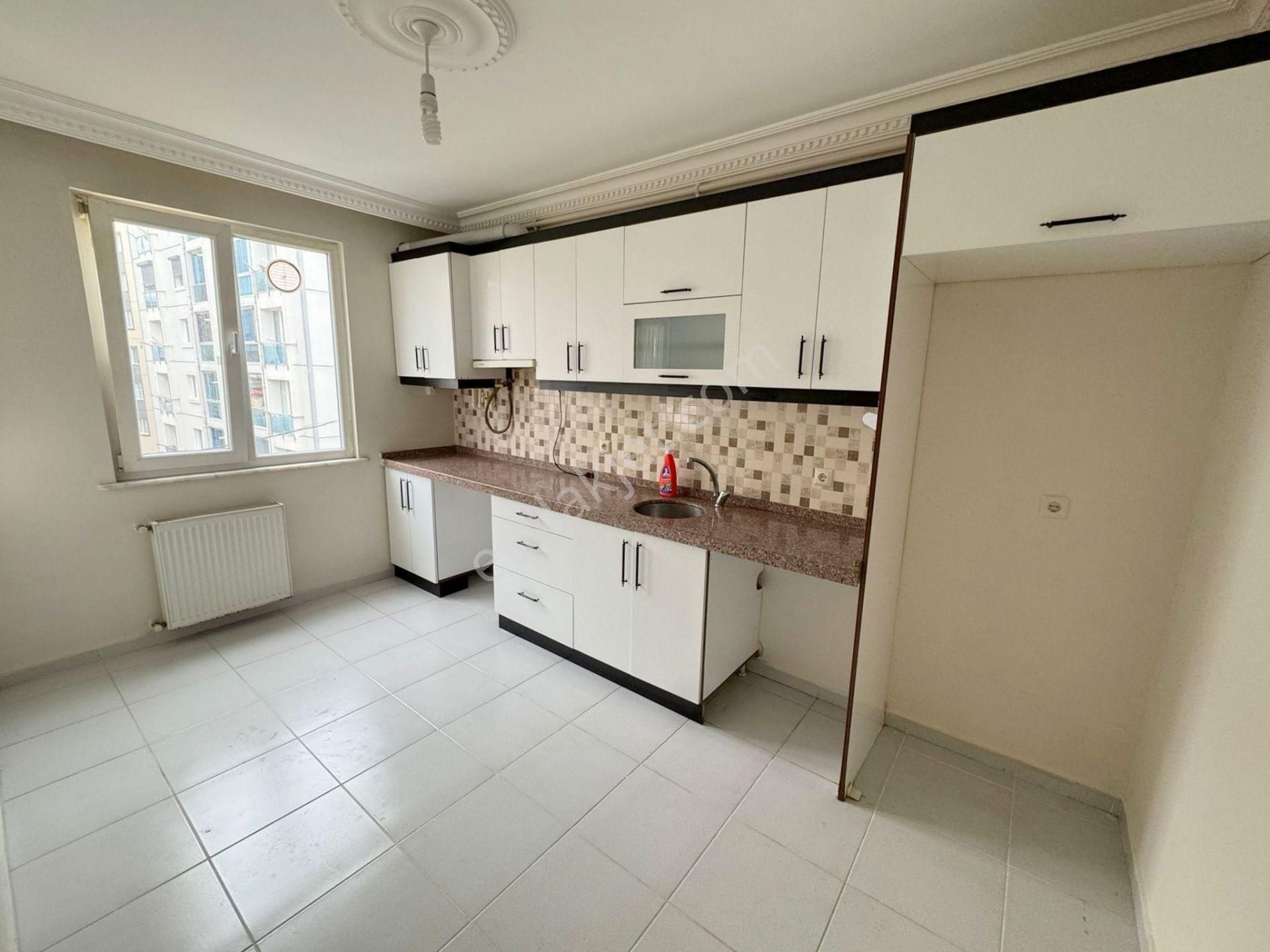 Mertcan'dan Metroya 9dk Ara Kat Balkonlu 2+1 Daire - Görsel 5