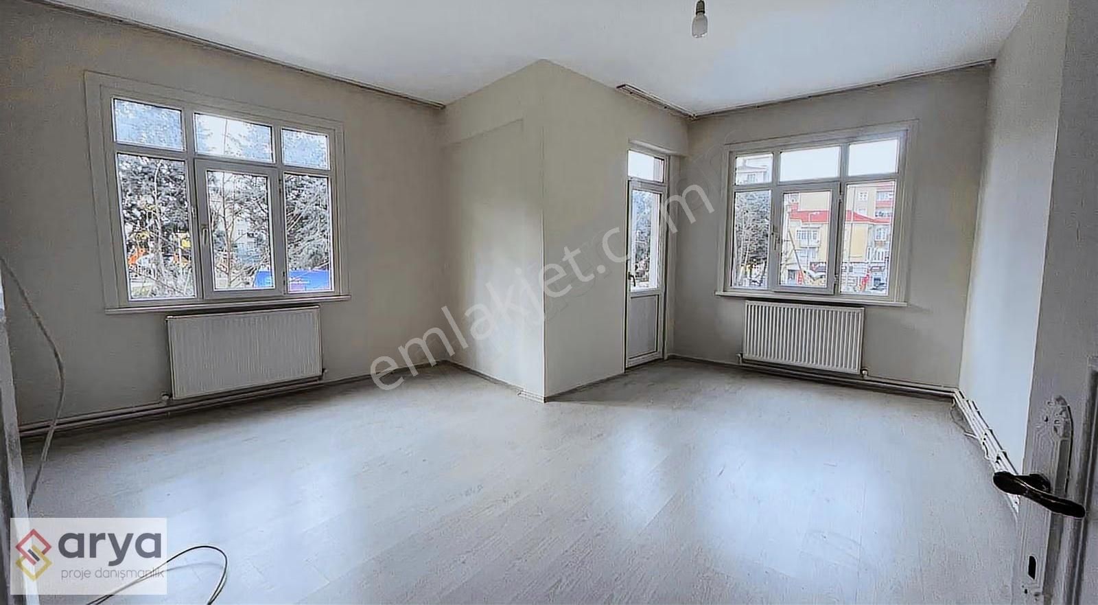 Pendik Çamçeşme'de Cadde Üzeri Kiralık 2+1 Daire - Görsel 12