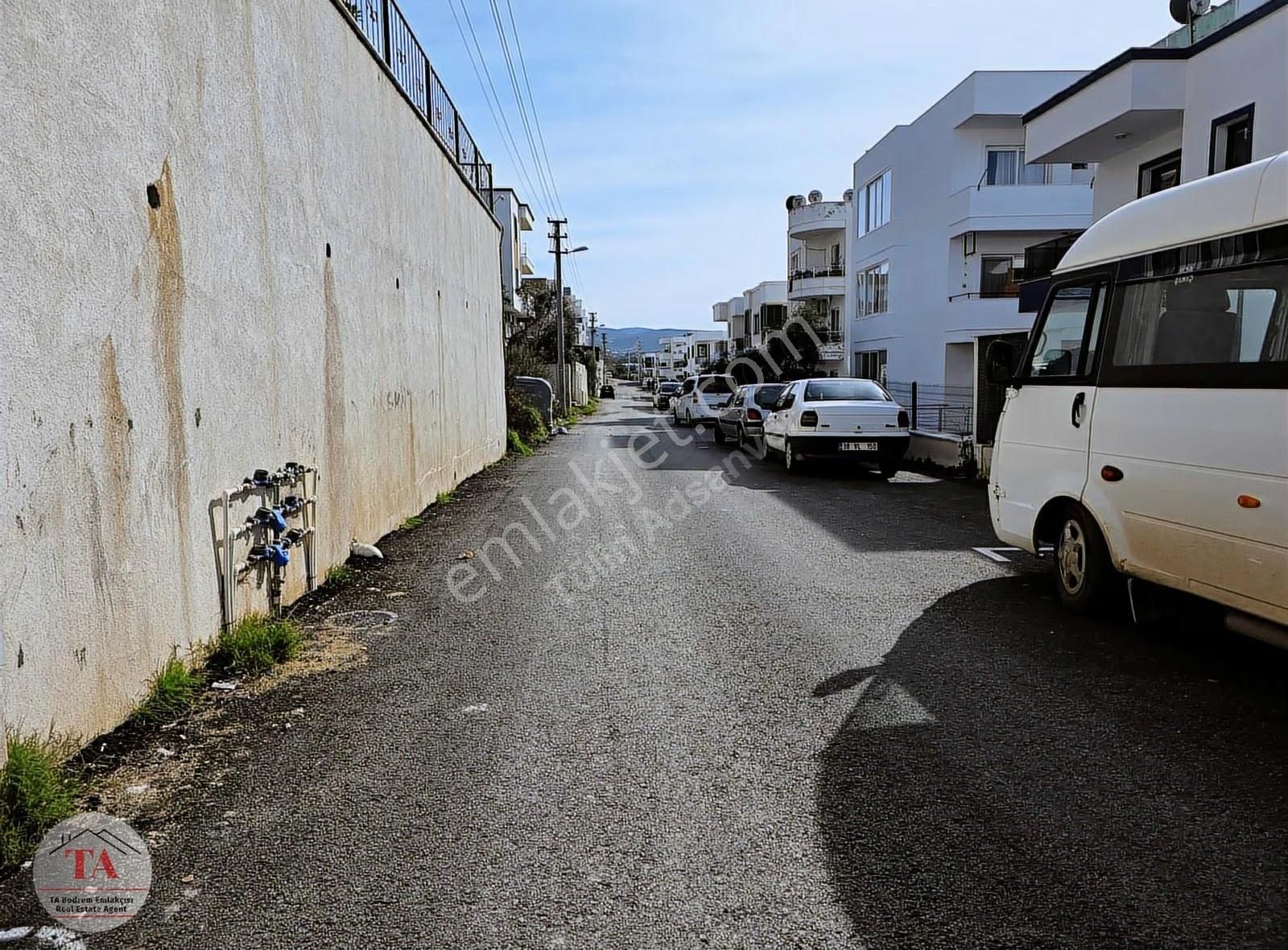 Bodrum Mumcularda Merkezi Konumda Satılık 2+1 Ferah Üst Kat Dair - Görsel 5