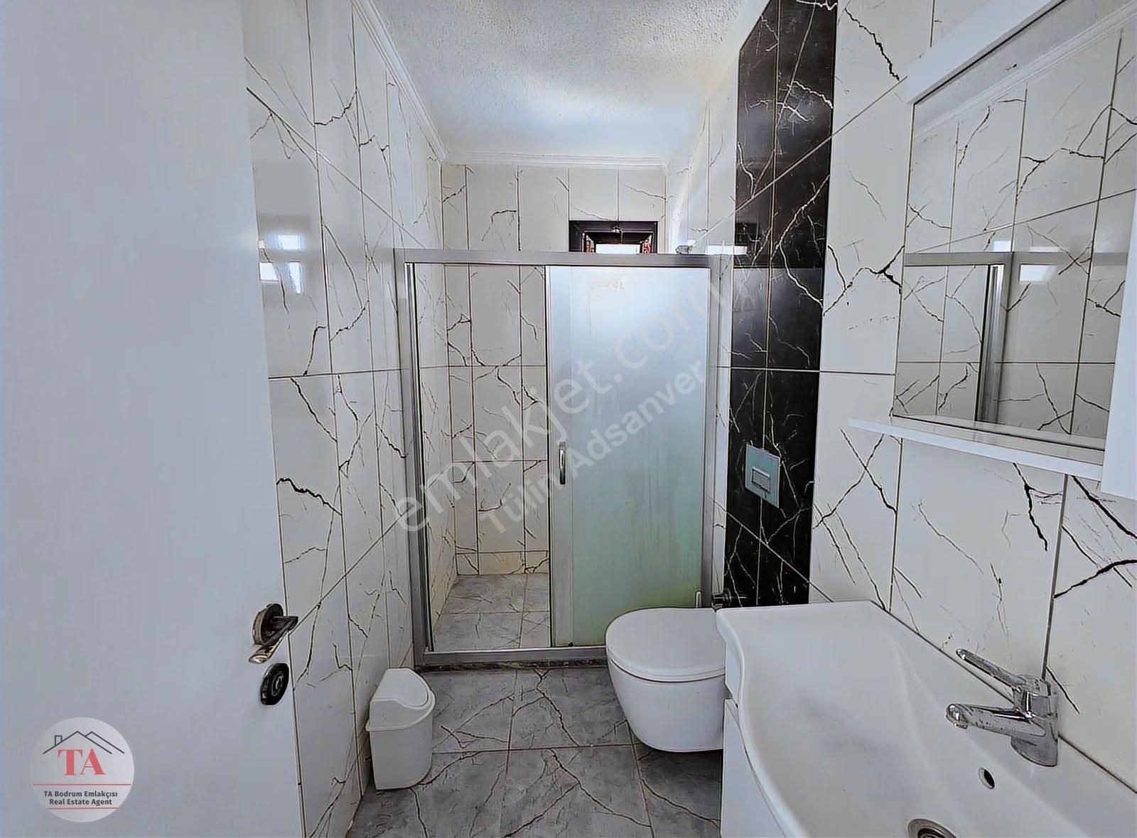 Bodrum Mumcularda Merkezi Konumda Satılık 2+1 Ferah Üst Kat Dair - Görsel 7