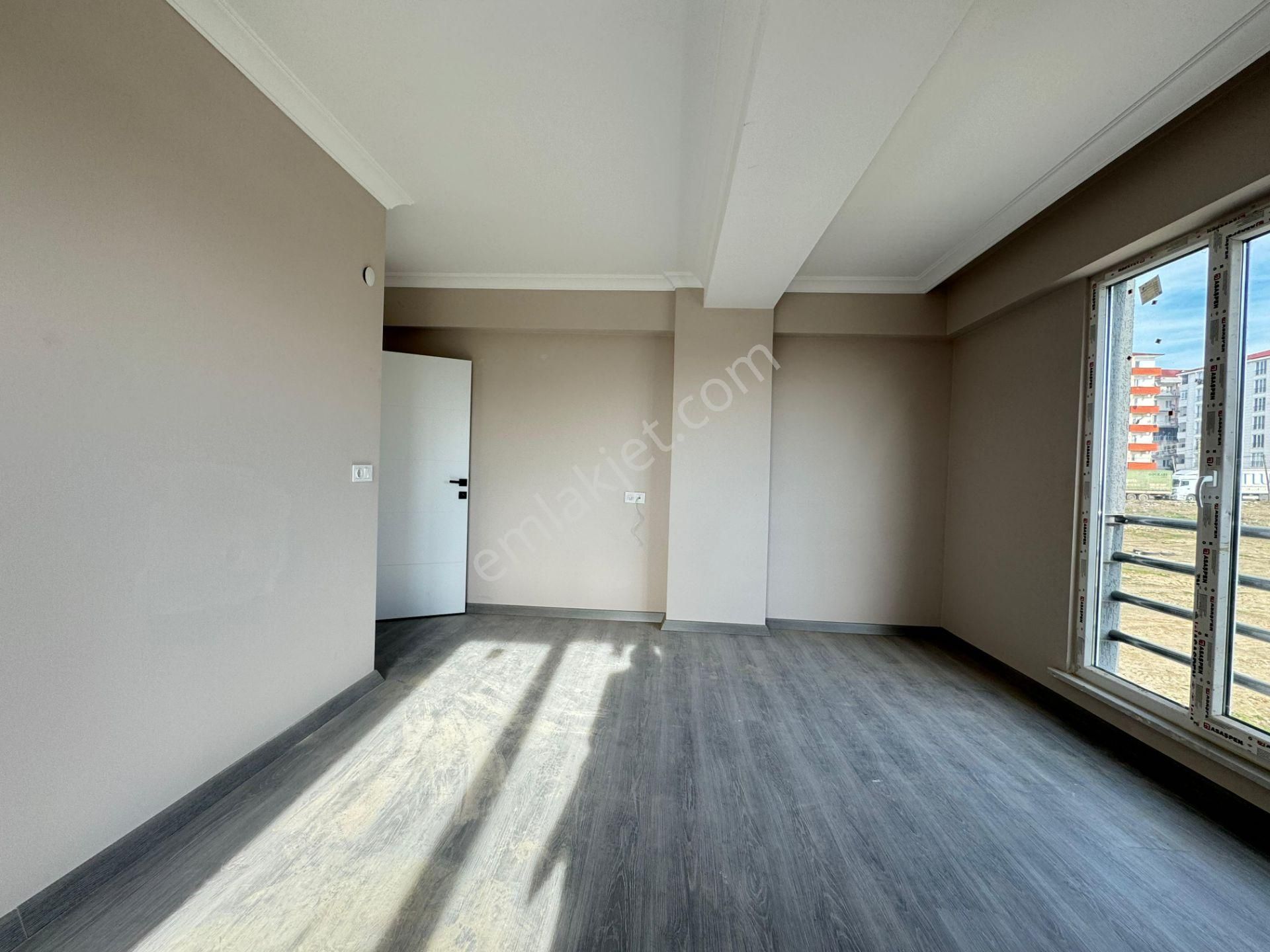 Güven'den Okullar Bölgesinde Ara Kat K.otopark İskanlı Daire - Görsel 2