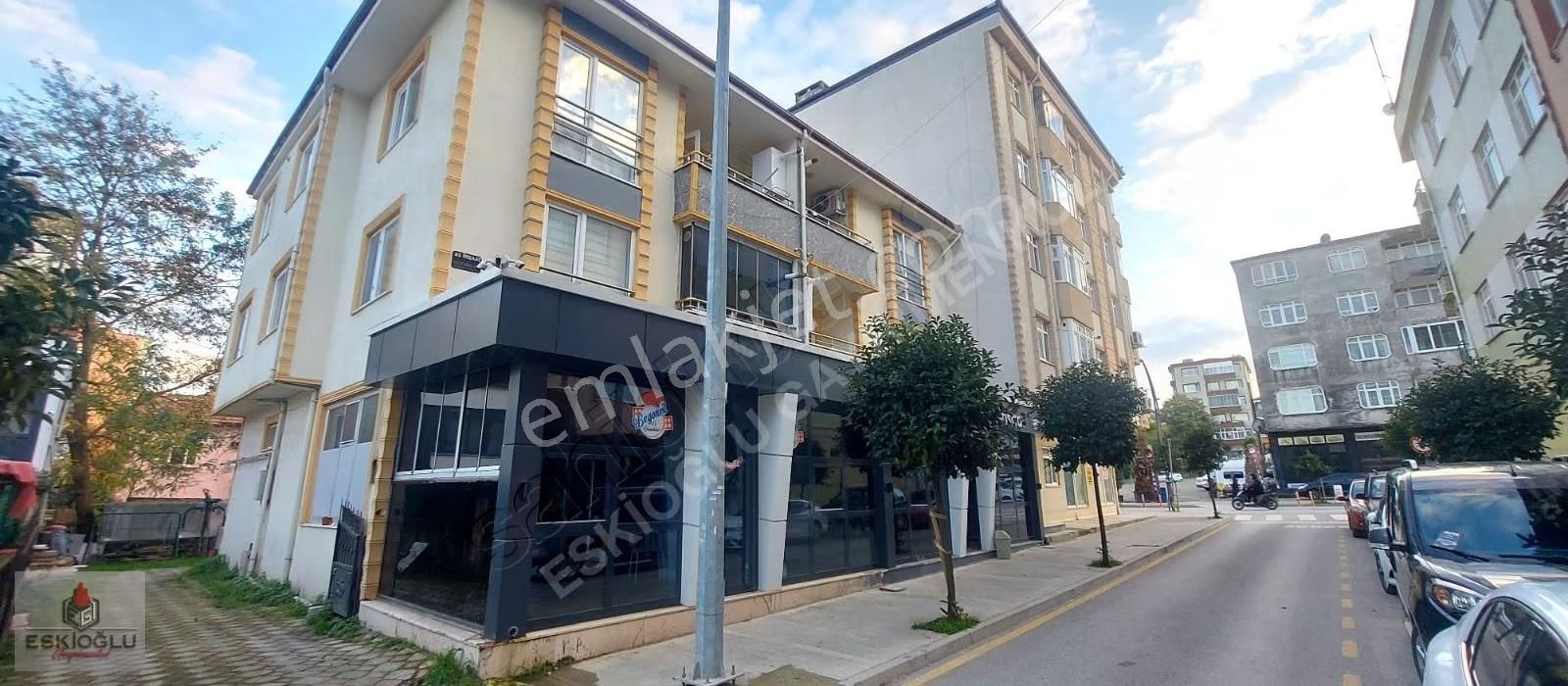 Çarşı Merkezde Azızıye Fırını Yanı Büyük 2+1