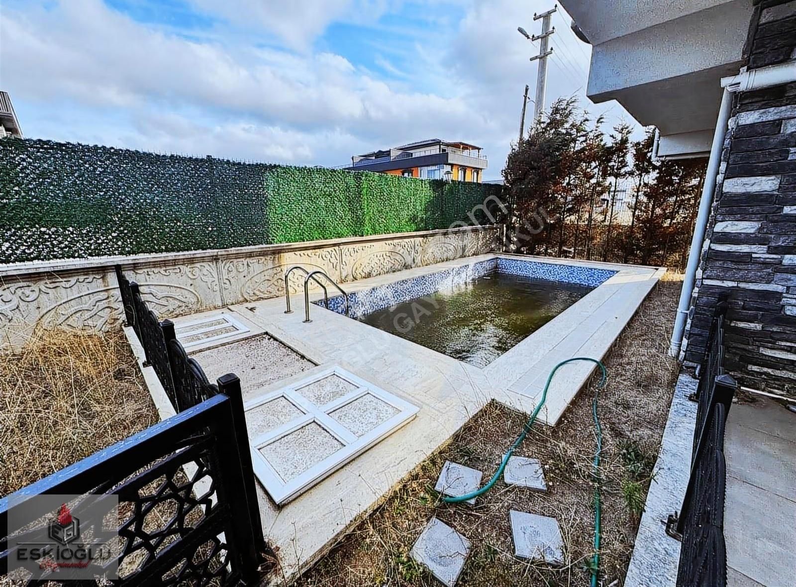 Eskioğlu'ndan Denize Yakın 4+1 Havuzlu Villa - Görsel 30