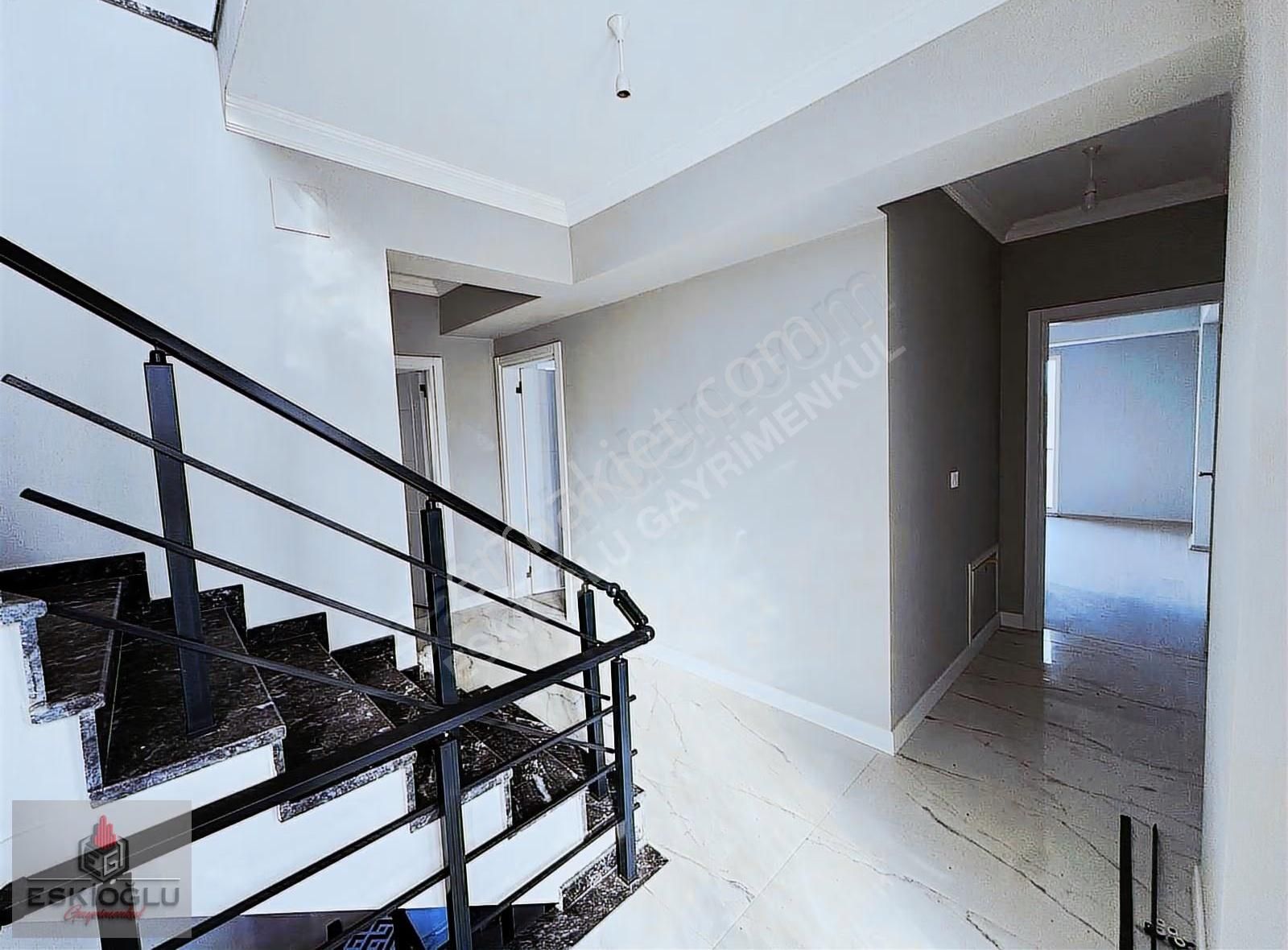 Eskioğlu'ndan Denize Yakın 4+1 Havuzlu Villa - Görsel 5