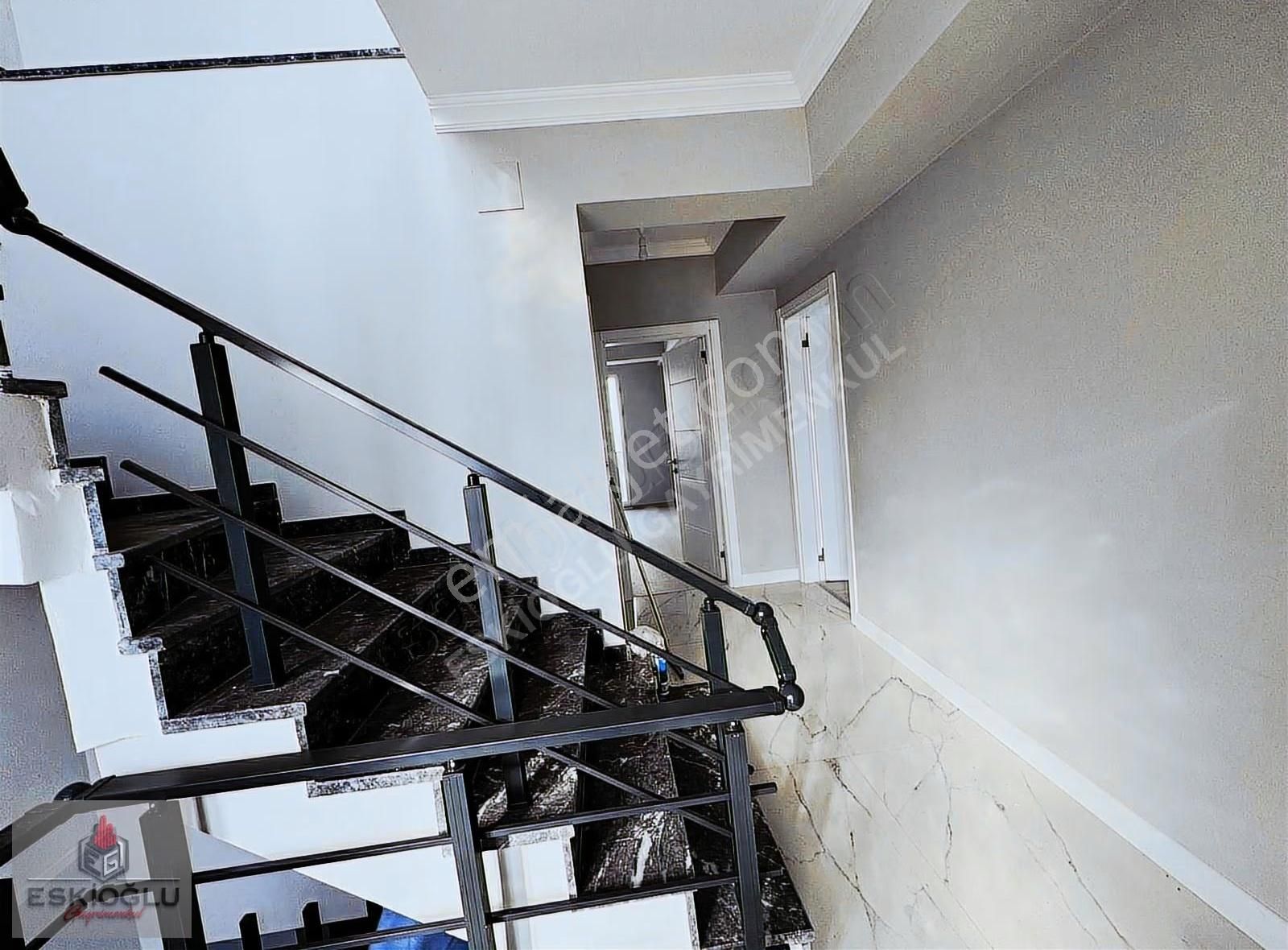 Eskioğlu'ndan Denize Yakın 4+1 Havuzlu Villa - Görsel 12