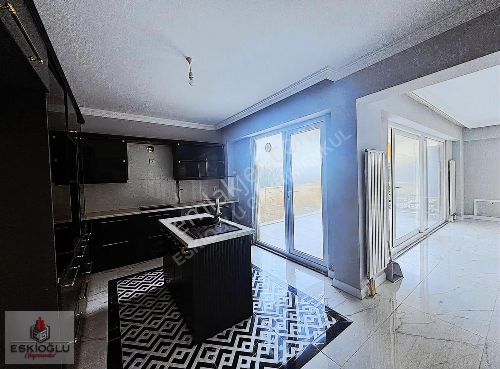 Eskioğlu'ndan Denize Yakın 4+1 Havuzlu Villa - Görsel 20