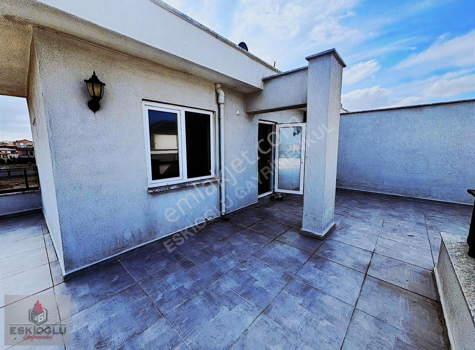 Eskioğlu'ndan Denize Yakın 4+1 Havuzlu Villa - Görsel 27