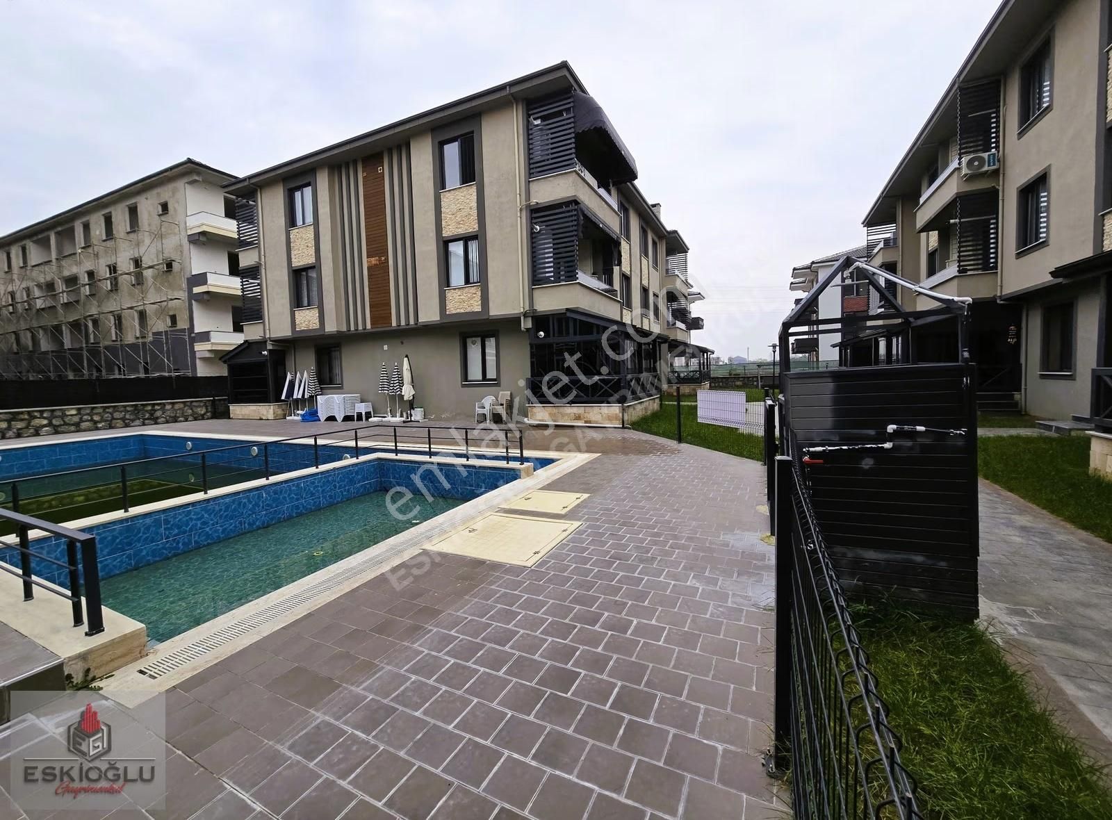 Eskioğlu'ndan Site İçinde Villa Tadında Balkonu Olan 2+1 Daire - Görsel 5