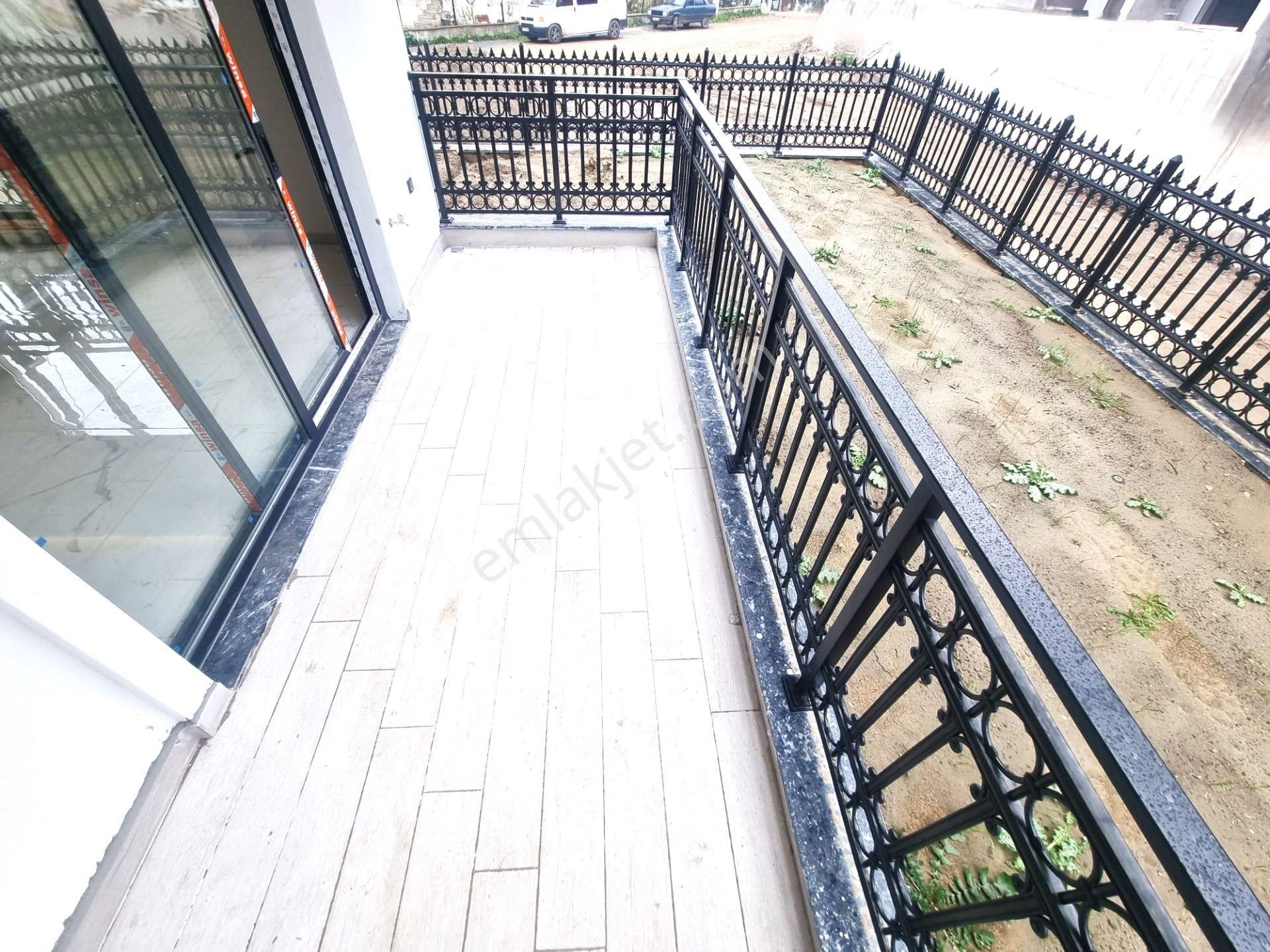 Aygül'den Akçay Güre Arası Sıfır Müstakil Tadında Bahçe Kullanımlı Yerden Isıtmalı 1+1 Satılık Daire - Görsel 29