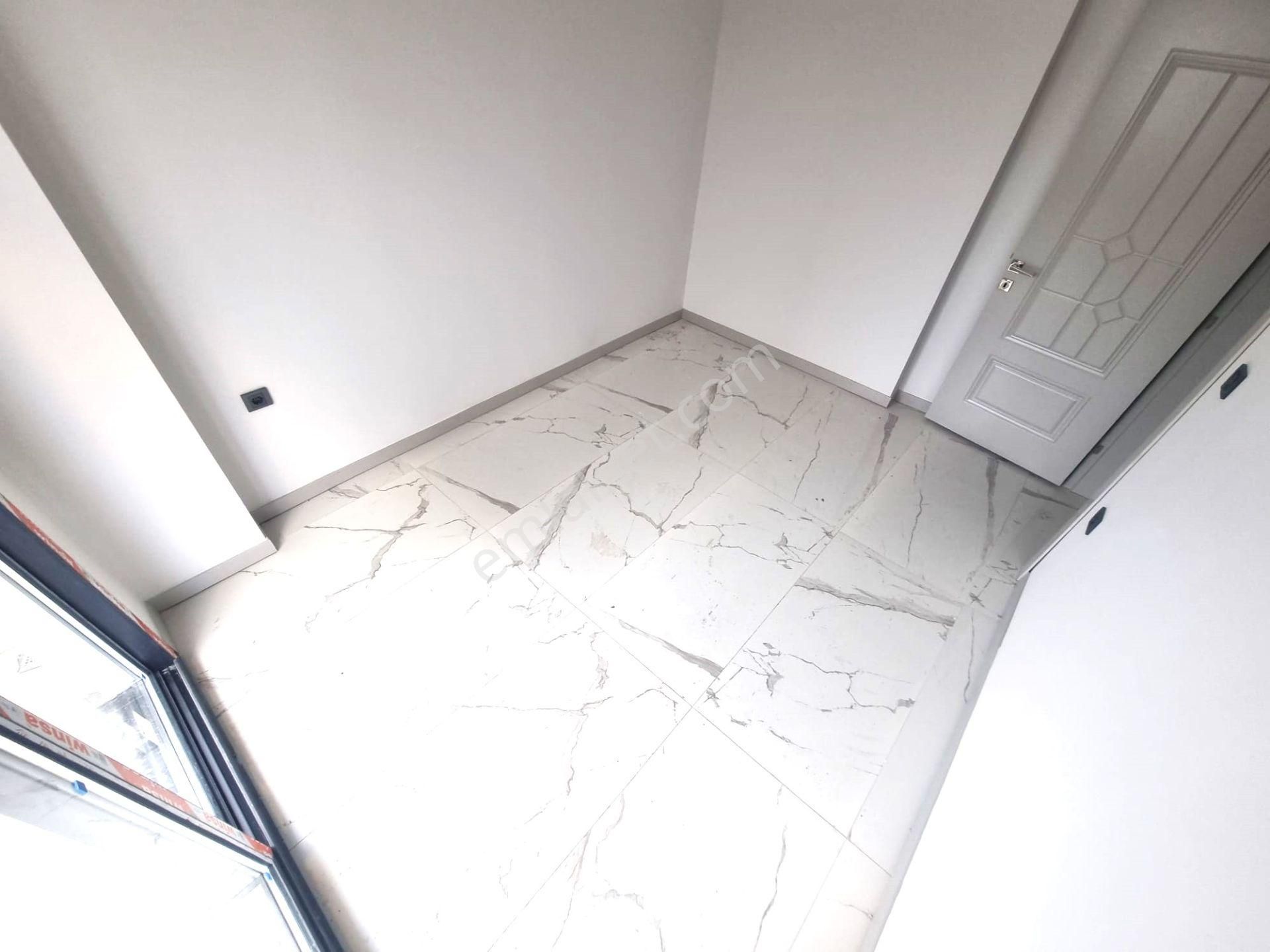 Aygül'den Akçay Güre Arası Sıfır Müstakil Tadında Bahçe Kullanımlı Yerden Isıtmalı 1+1 Satılık Daire - Görsel 15