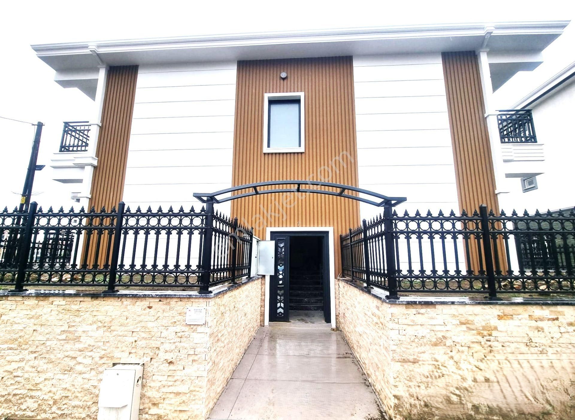 Aygül'den Akçay Güre Arası Sıfır Müstakil Tadında Bahçe Kullanımlı Yerden Isıtmalı 1+1 Satılık Daire - Görsel 35