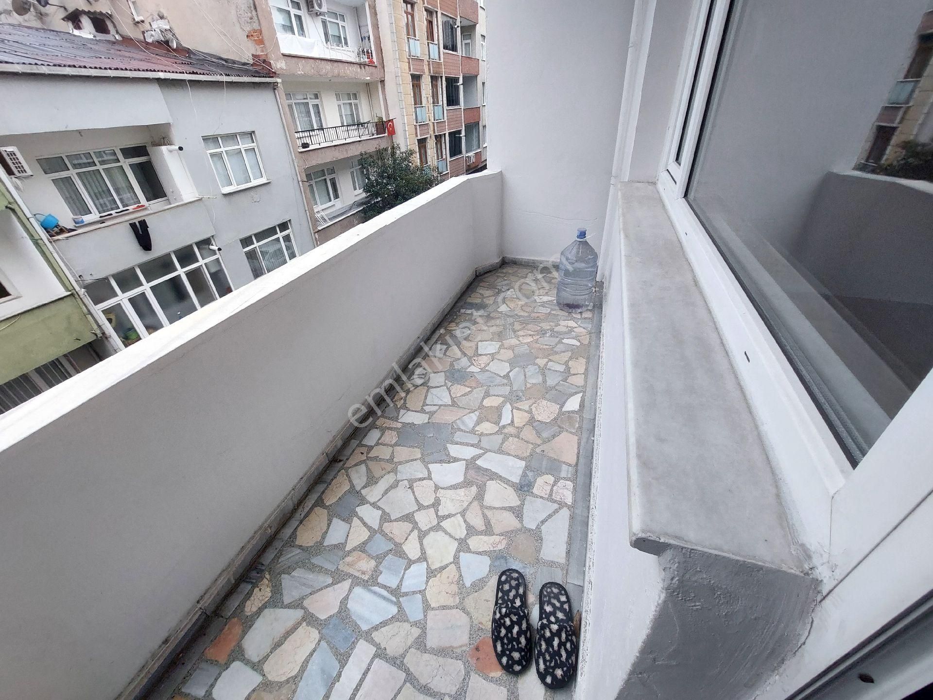 Gaziosmanpaşa Feyziçakmak Mah Kiralık Daıre 2.ci Kat 2+1 100m2 - Görsel 22