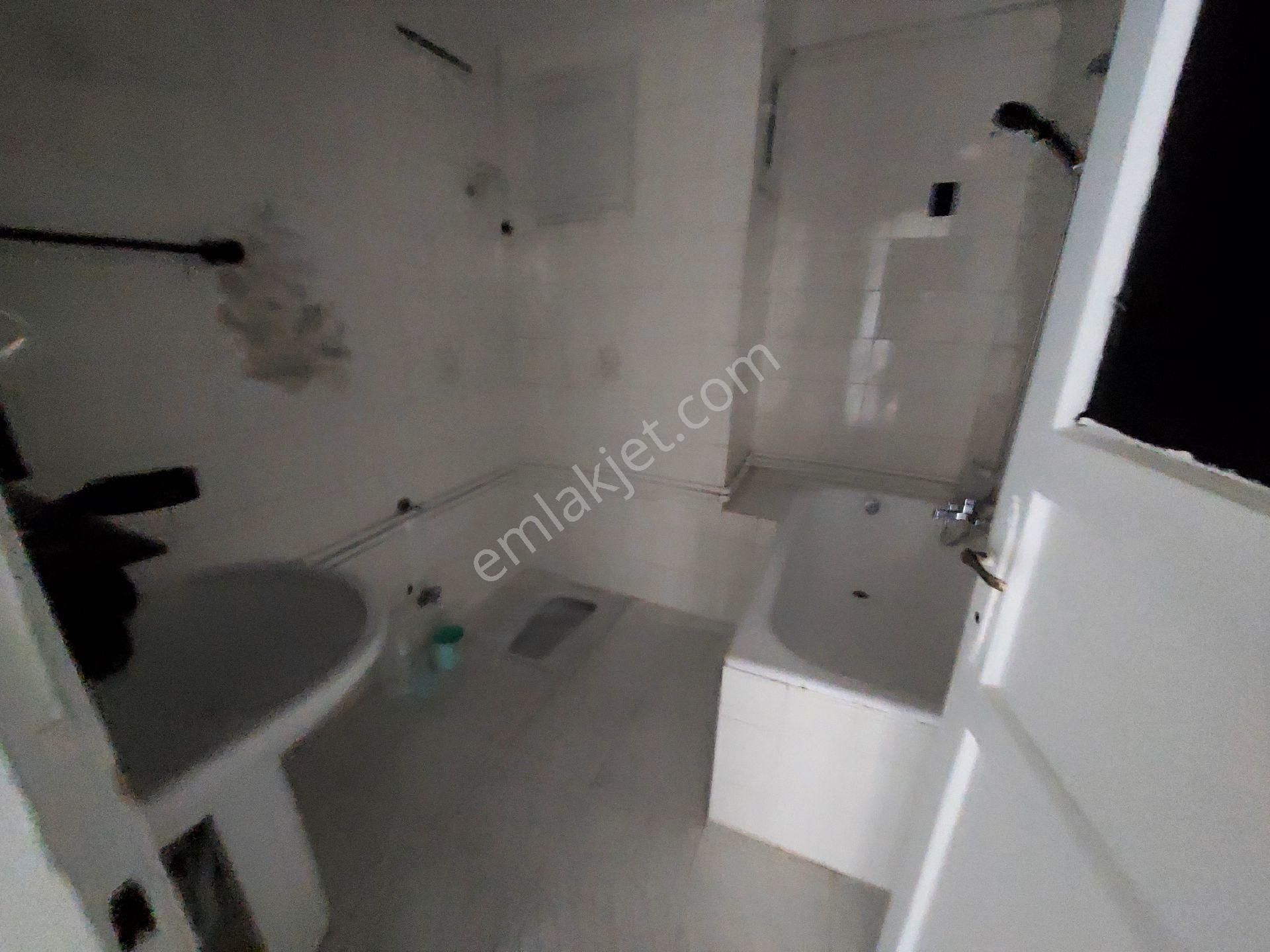 Gaziosmanpaşa Feyziçakmak Mah Kiralık Daıre 2.ci Kat 2+1 100m2 - Görsel 23
