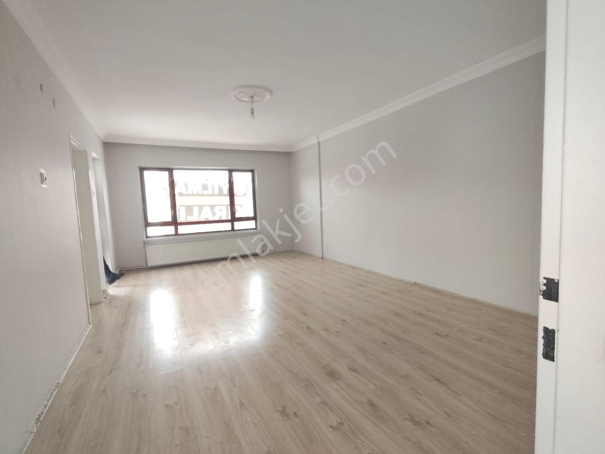 Yılmaz Gayrımenkulden Vatan Caddesi Üstü 1.arakatta Yapılı Şahane Konumda Kiralık Daire - Görsel 18