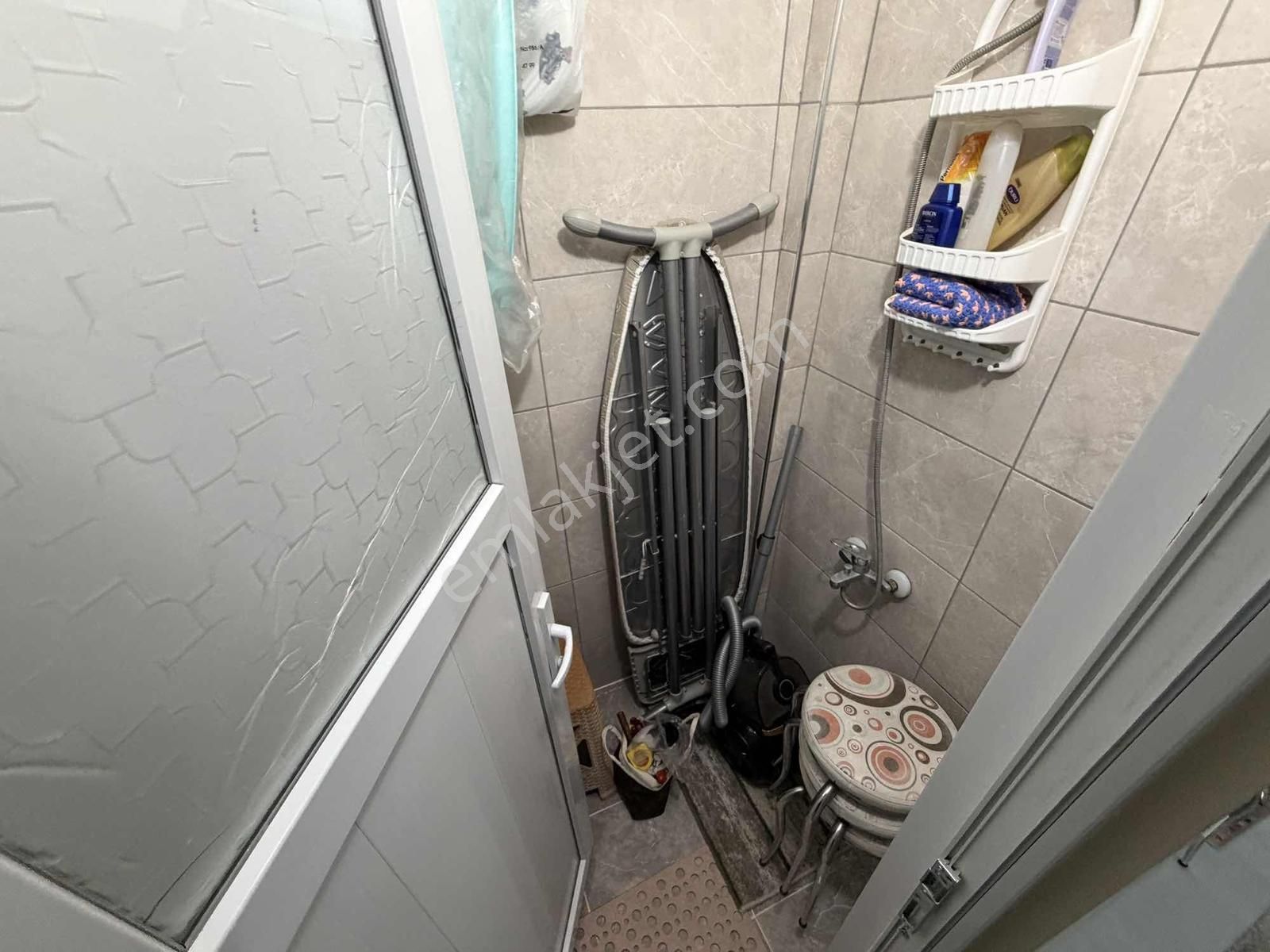 Caddeye Yakın Habibler Mh. 2+1 80m2 2.yıllık 1.katta Gibi Giriş - Görsel 5