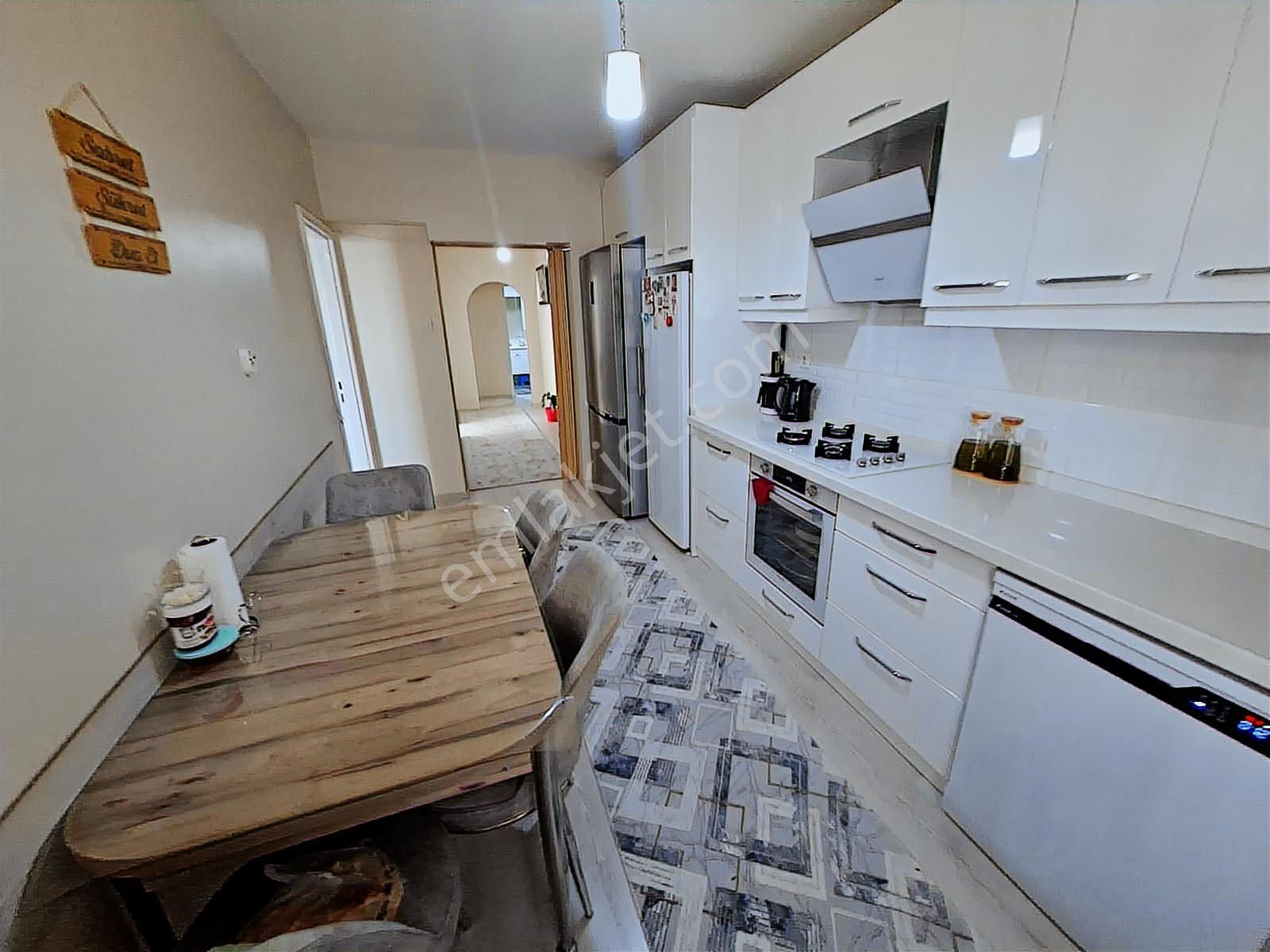 Bağcı Caddesi Üzerinde Asansörlü Kapalı Otoparklı Daire !!!