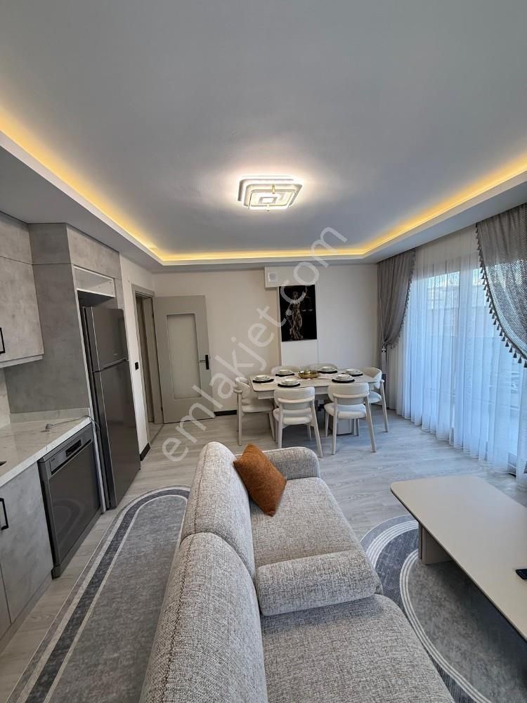 Kuşadası Davutlar Merkezde Satılık Eşyalı 2+1 Daire - Görsel 4