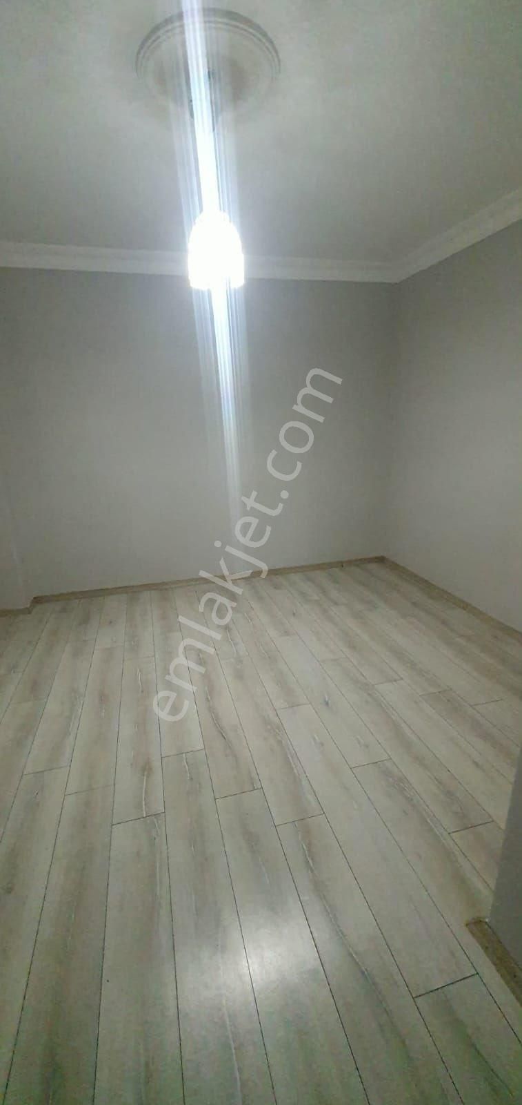 Çekmeköy Belediyeye Köşe İskanlı 1+1 Satılık Daire - Görsel 3