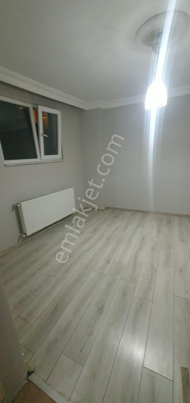 Çekmeköy Belediyeye Köşe İskanlı 1+1 Satılık Daire - Görsel 2