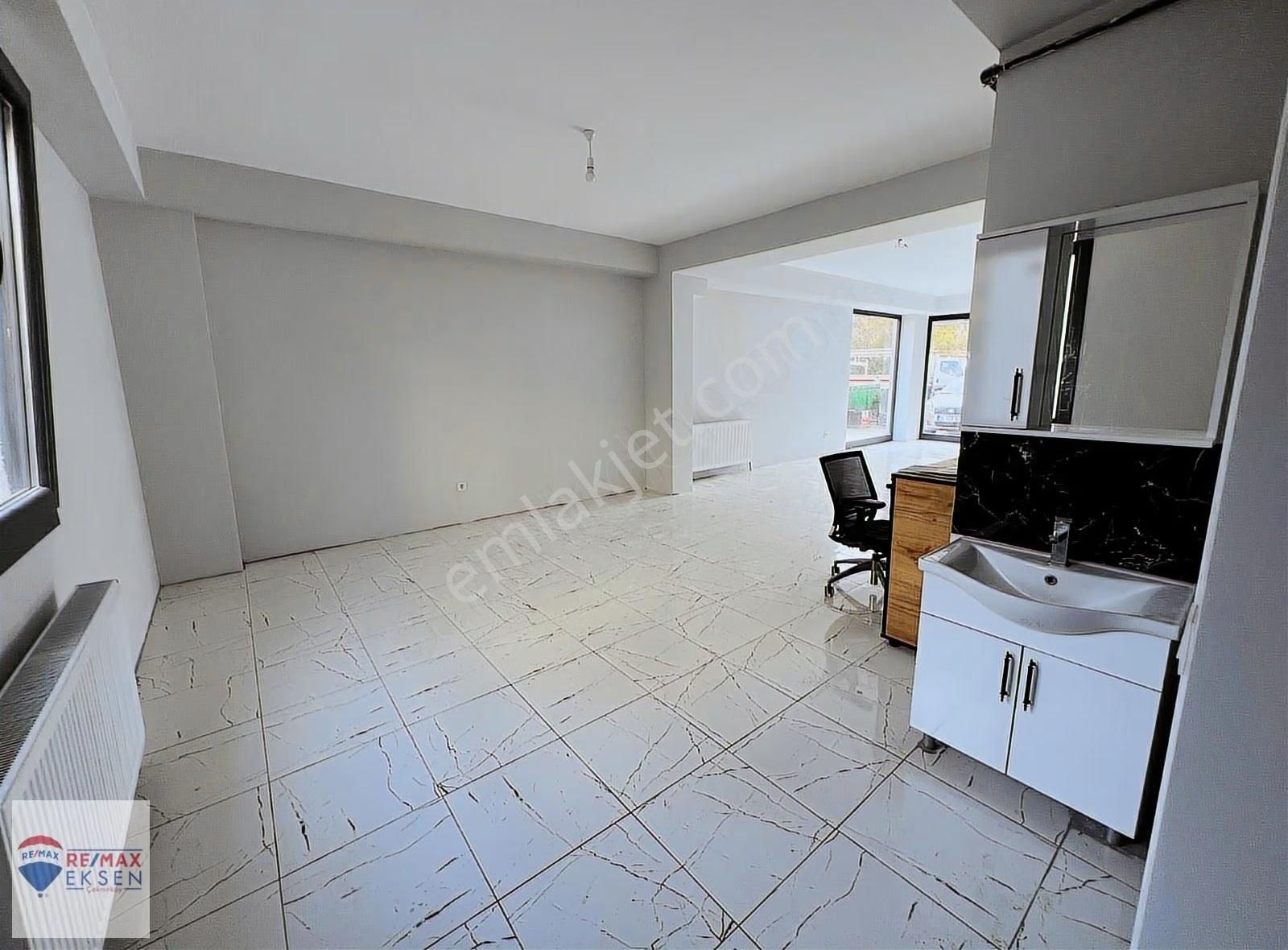 Hamza Yerlikaya Bulvarına 3. Bina 75 M2 Giriş Dükkan Mağaza - Görsel 13