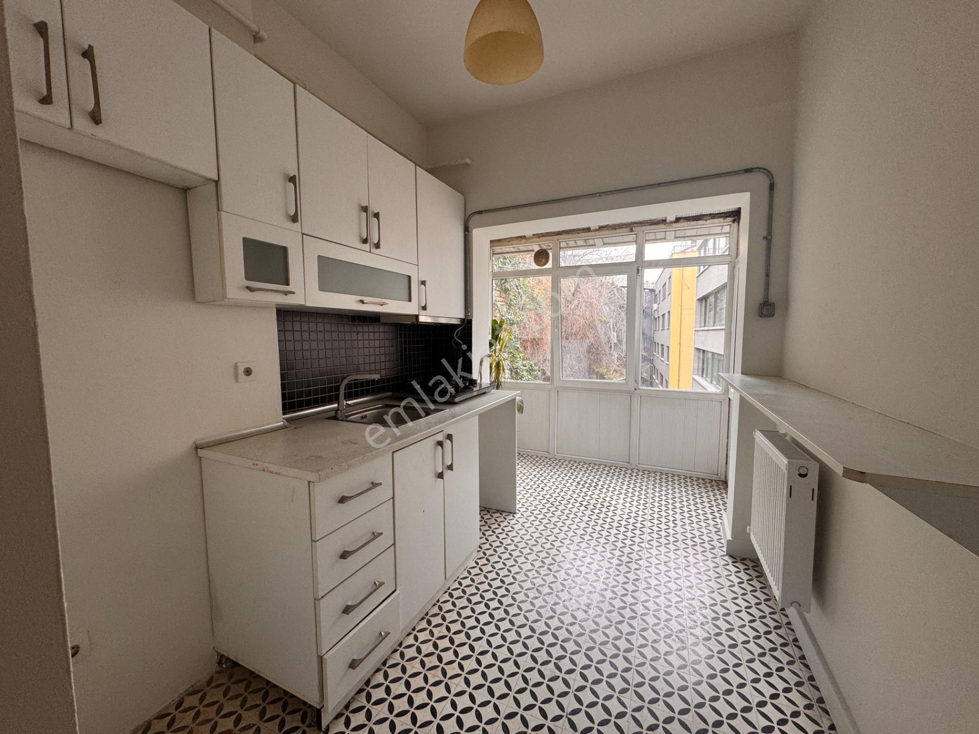 Cihangir’de Galataport’a Komşu Teraslı Ofis&yaşam İçin İdeal 2+1 Kiralık Daire - Görsel 23