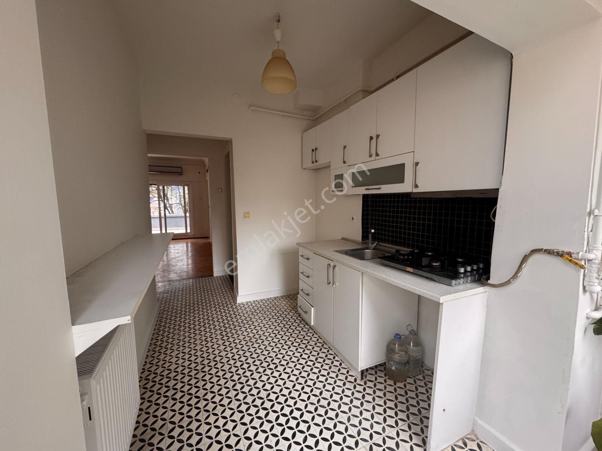 Cihangir’de Galataport’a Komşu Teraslı Ofis&yaşam İçin İdeal 2+1 Kiralık Daire - Görsel 21