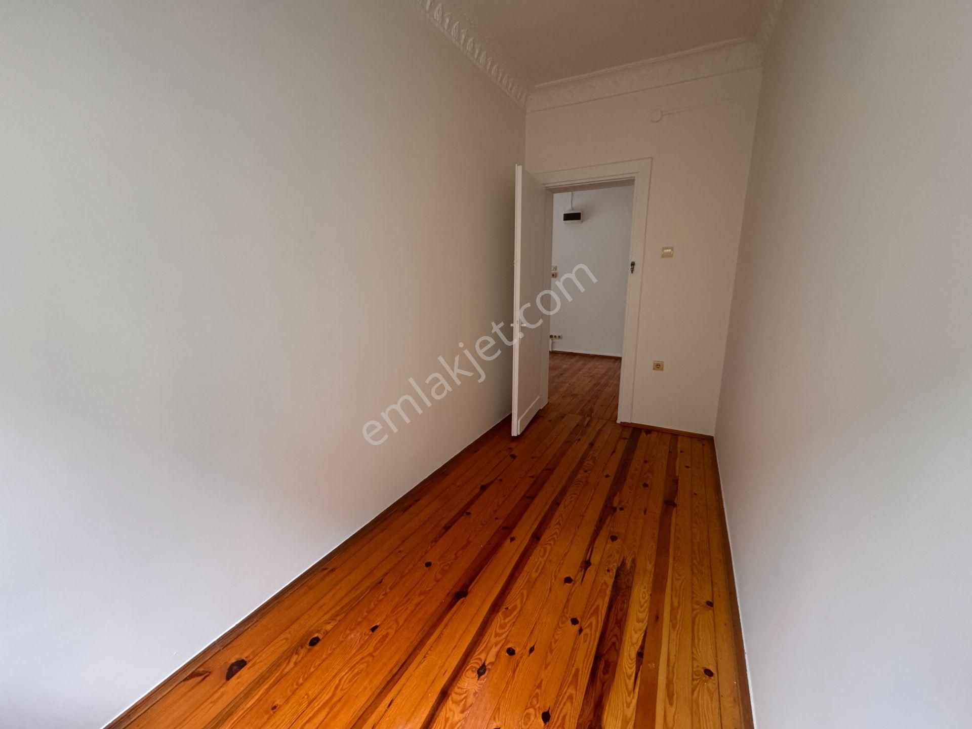 Cihangir’de Galataport’a Komşu Teraslı Ofis&yaşam İçin İdeal 2+1 Kiralık Daire - Görsel 20