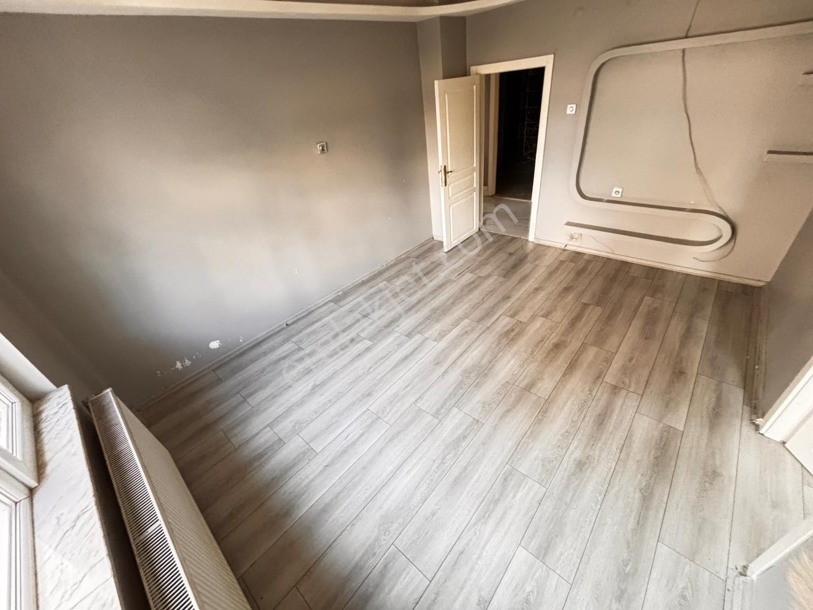 Yılmaz Gayrimenkul'den Pınarbaşı Mah 3+1 1. Ara Katta 2879 Pazarlıklı Ultra Lüxyapılı 130m2 Daire - Görsel 7