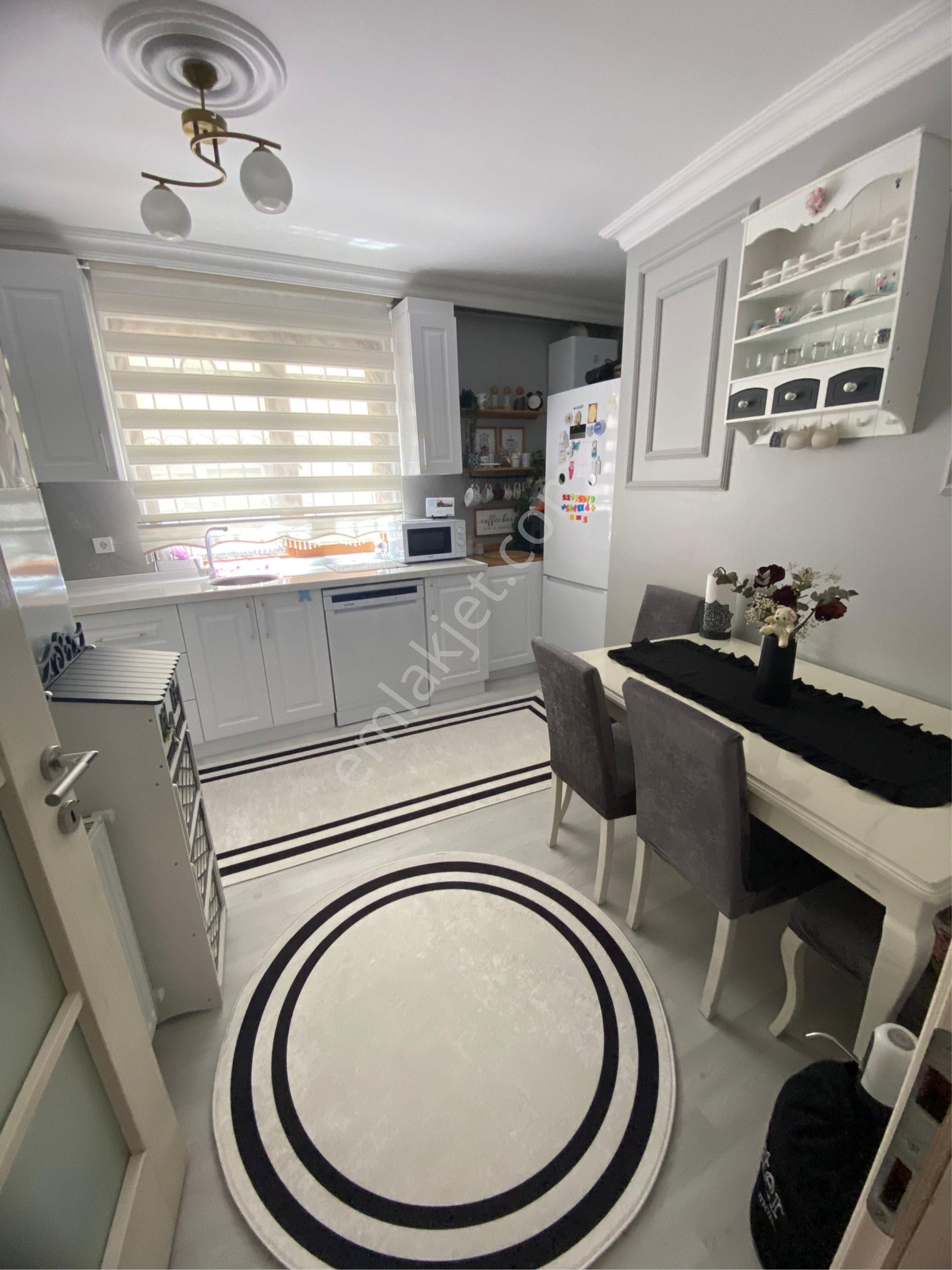 Sancaktepe Akpınar Rings Avm Ye Yakın Balkonlu Geniş Oturumlu Arakat Dubleks