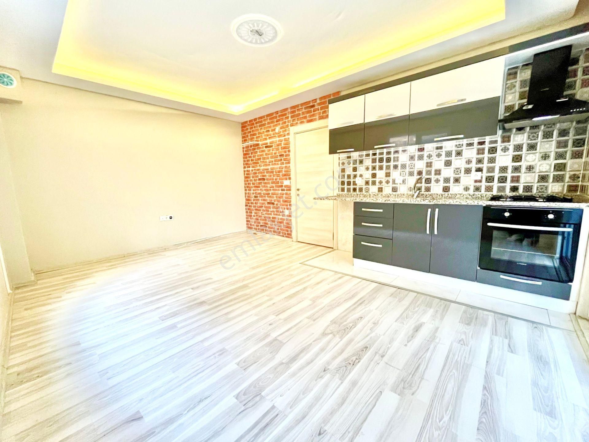 🎄aygül'den Akçay'da 5 Yaşında Masrafsız Doğalgazlı Asansörlü Ara Kat Denize Yakın 1+1 Satılık Daire - Görsel 3