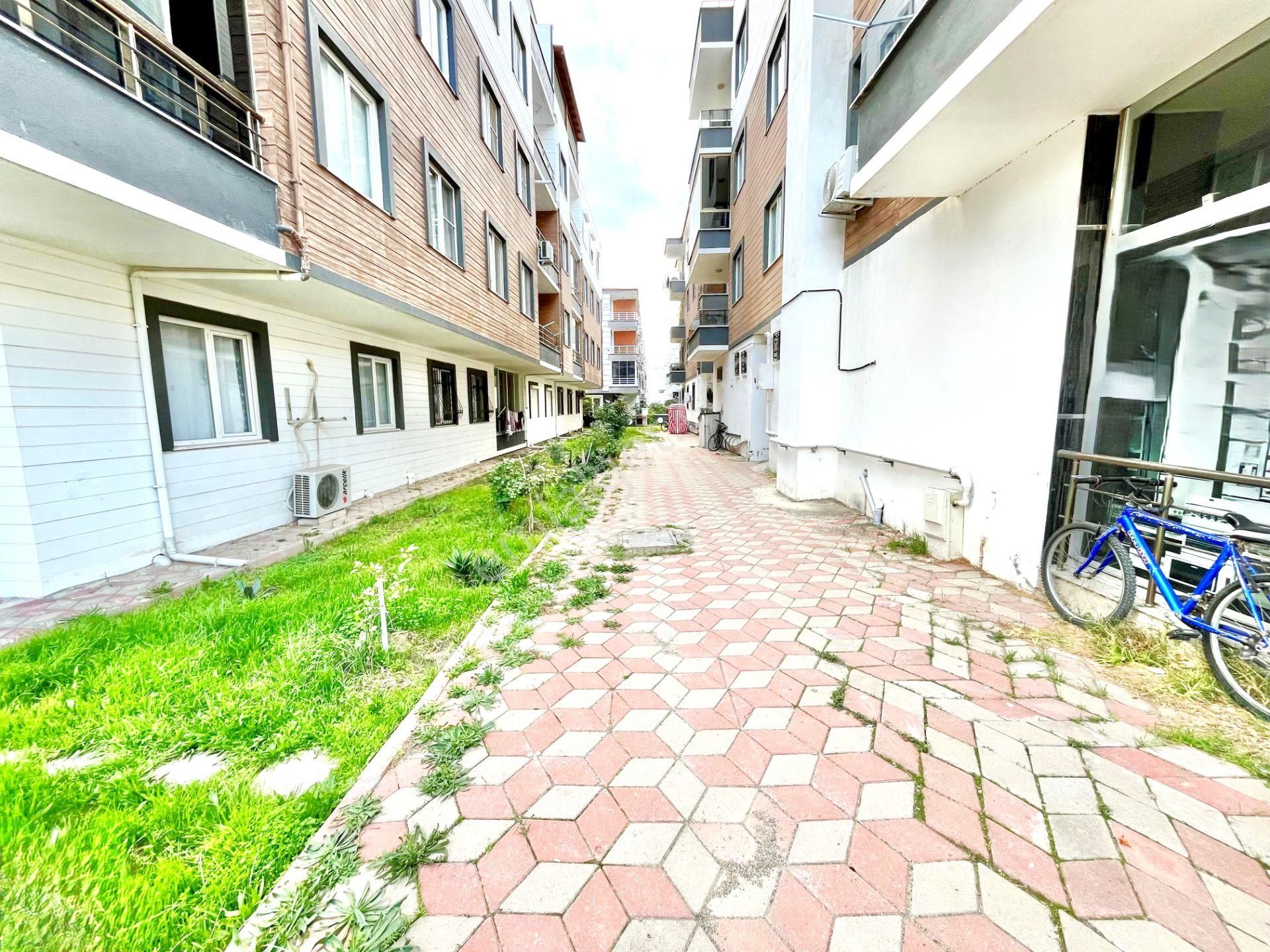 🎄aygül'den Akçay'da 5 Yaşında Masrafsız Doğalgazlı Asansörlü Ara Kat Denize Yakın 1+1 Satılık Daire - Görsel 2
