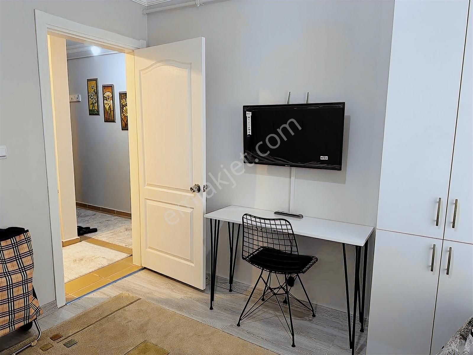 Mecidiyeköy 2+1 Asansörlü Cadde Üzeri Eşyalı Daire - Görsel 14
