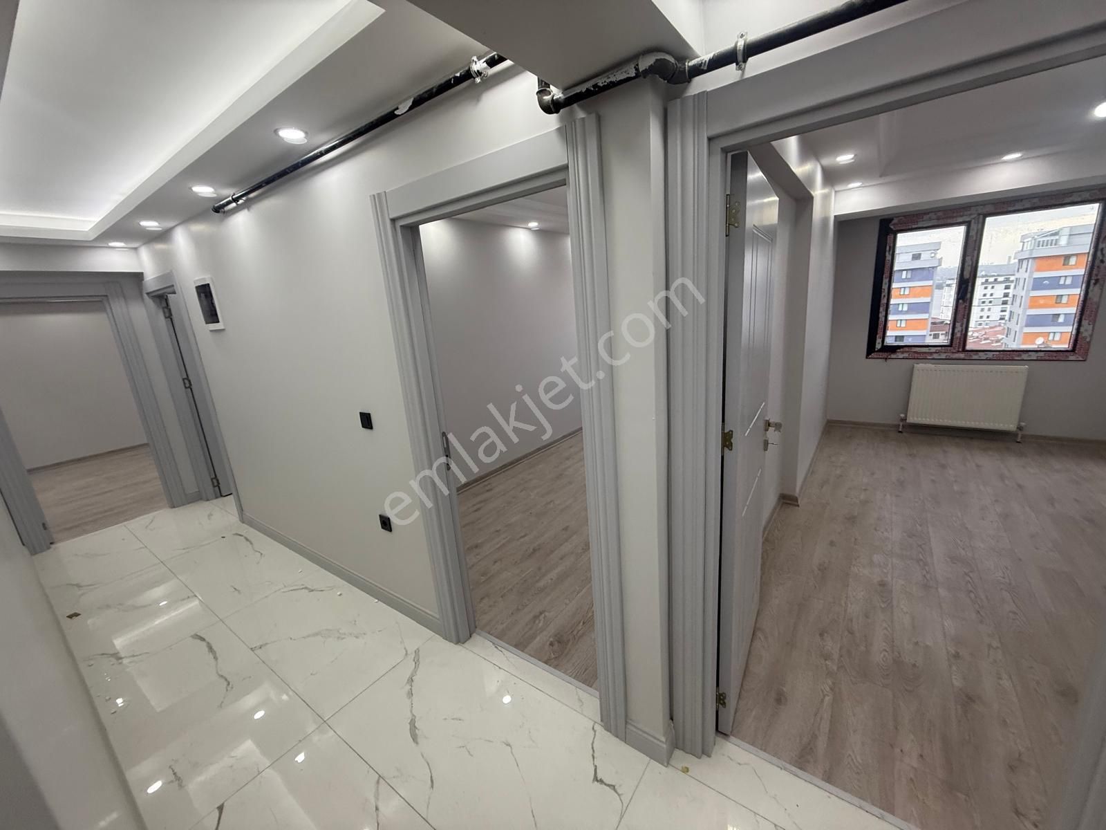 Barış'tan Site İçerisinde Göl Manzaralı Full Ön Cephe Lüks 3+1 - Görsel 14