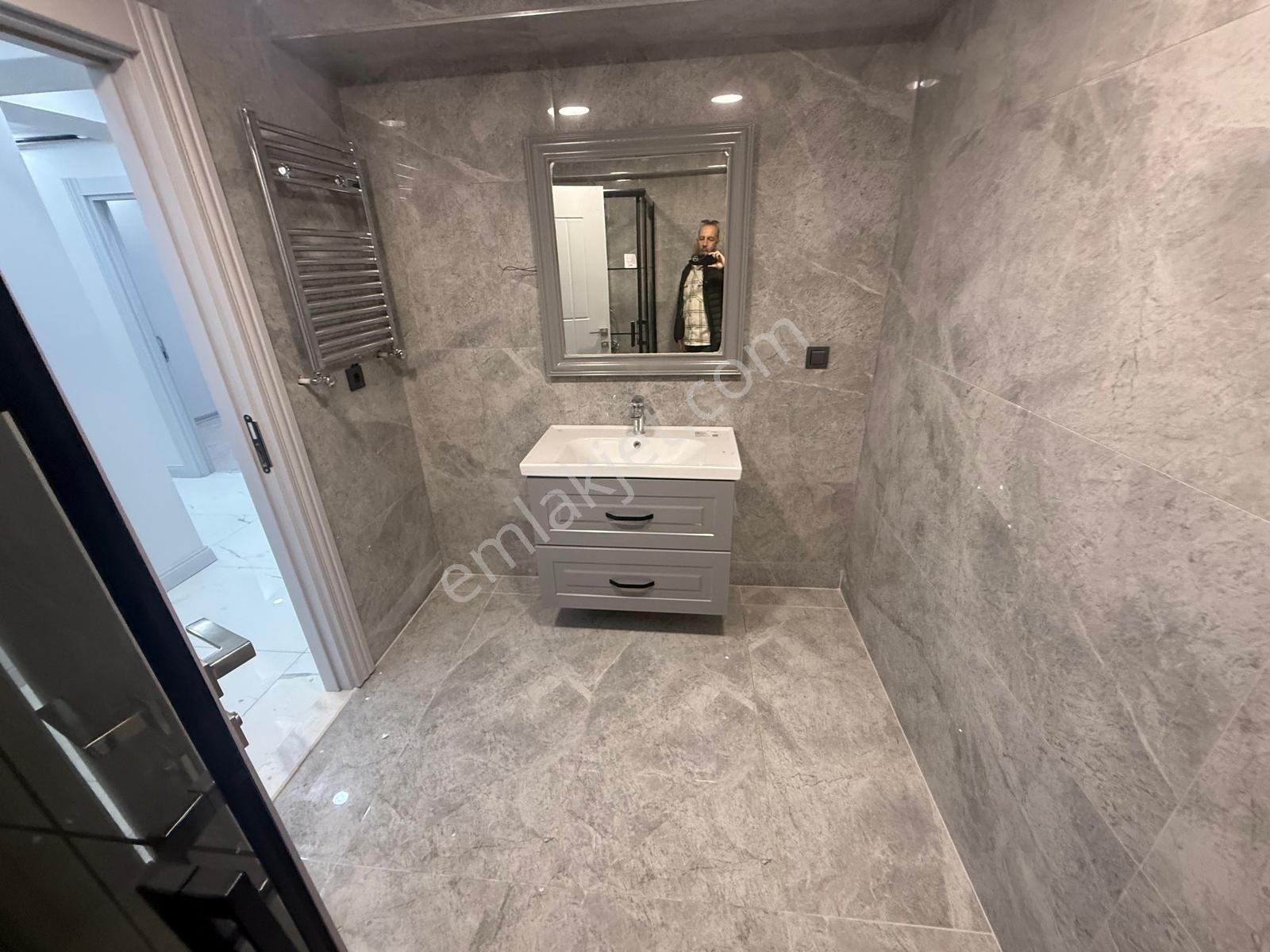 Barış'tan Site İçerisinde Göl Manzaralı Full Ön Cephe Lüks 3+1 - Görsel 15