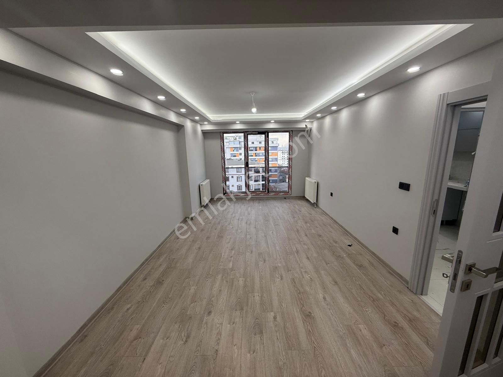 Barış'tan Site İçerisinde Göl Manzaralı Full Ön Cephe Lüks 3+1 - Görsel 28