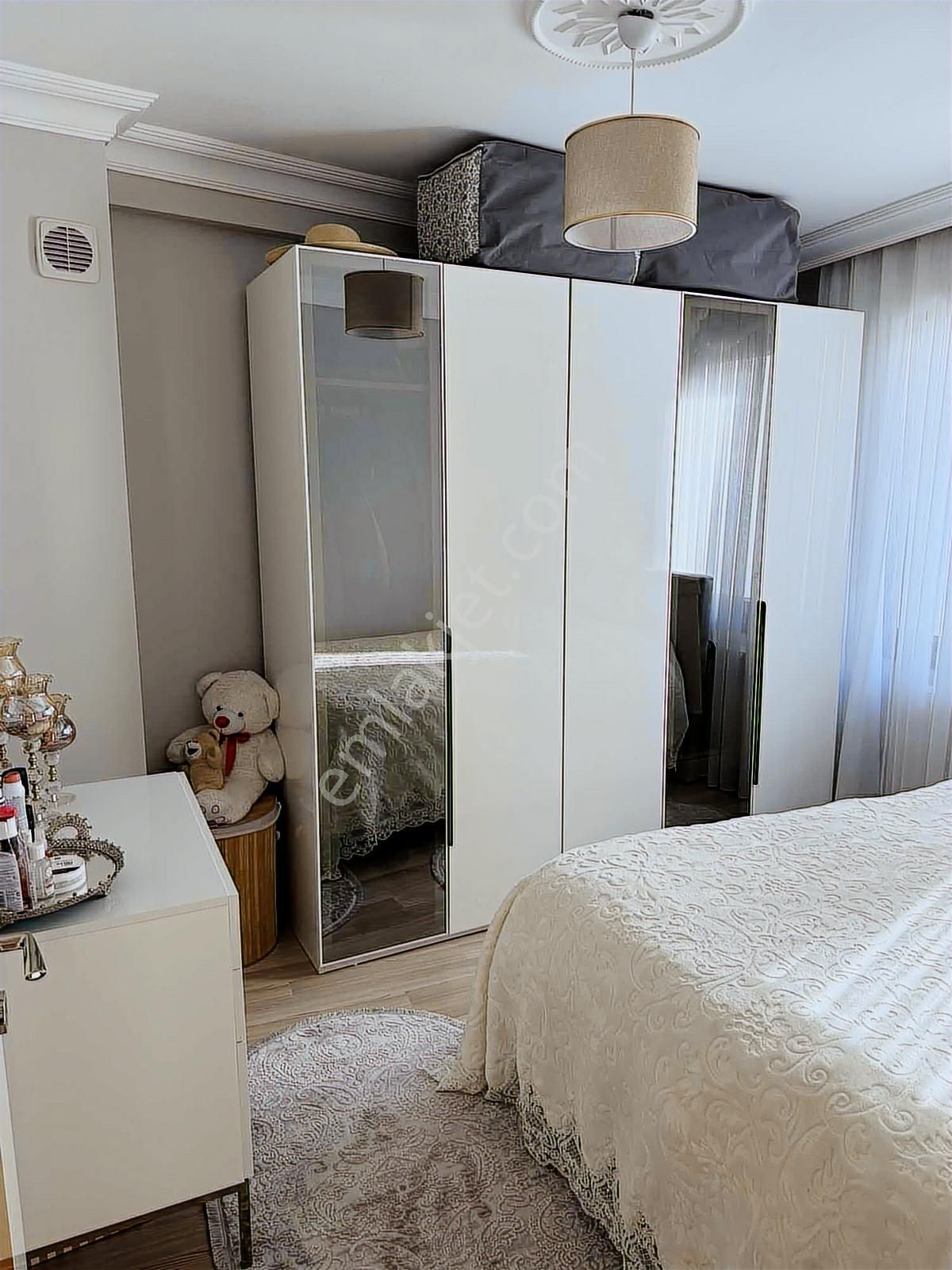 Mahmutbey Caddesine 2. Bina / 2+1 65 M2 / Lüks Ve Kullanışlı - Görsel 18