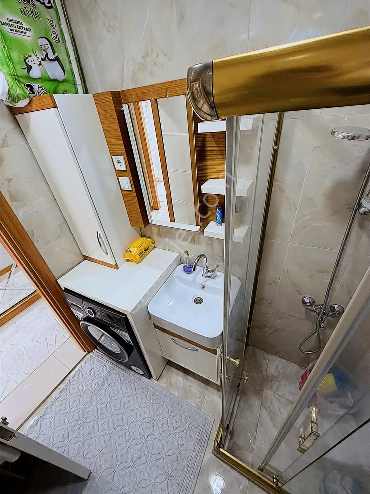 Mahmutbey Caddesine 2. Bina / 2+1 65 M2 / Lüks Ve Kullanışlı - Görsel 19