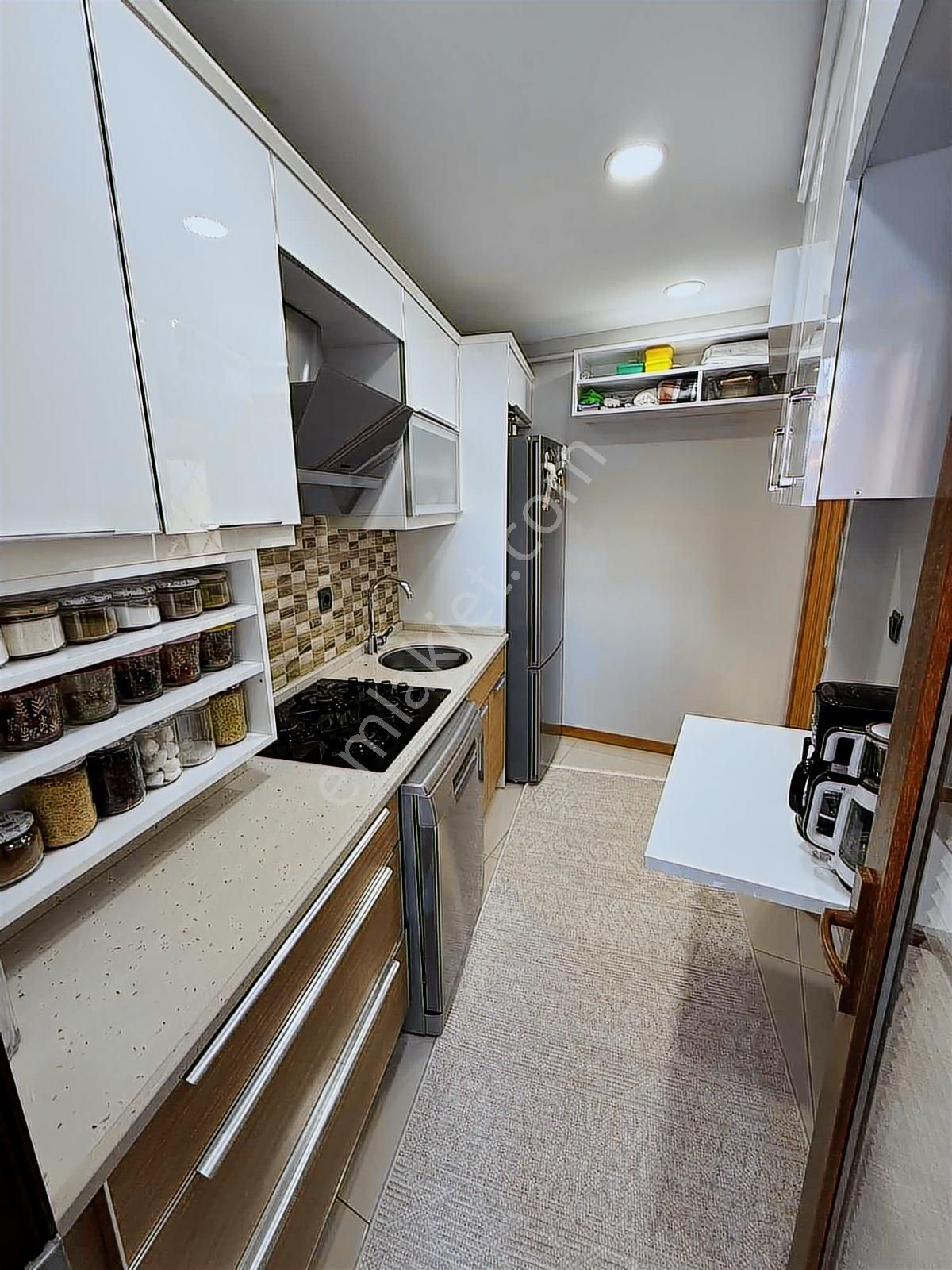 Mahmutbey Caddesine 2. Bina / 2+1 65 M2 / Lüks Ve Kullanışlı - Görsel 33